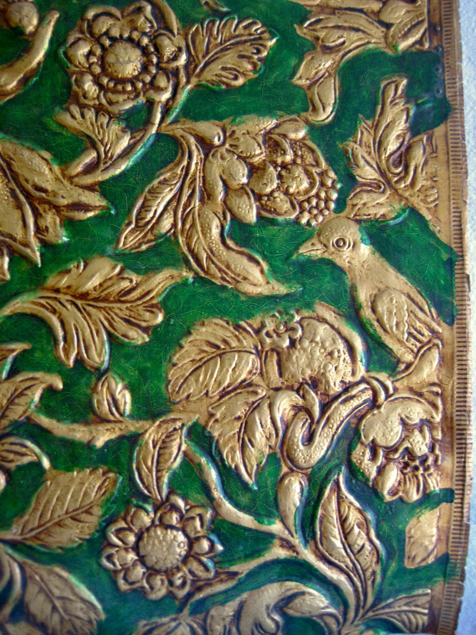 French Emboss Neo-Gothic Wall Paper Roll Cordova Leather Style Late 18 Hundreds - 5