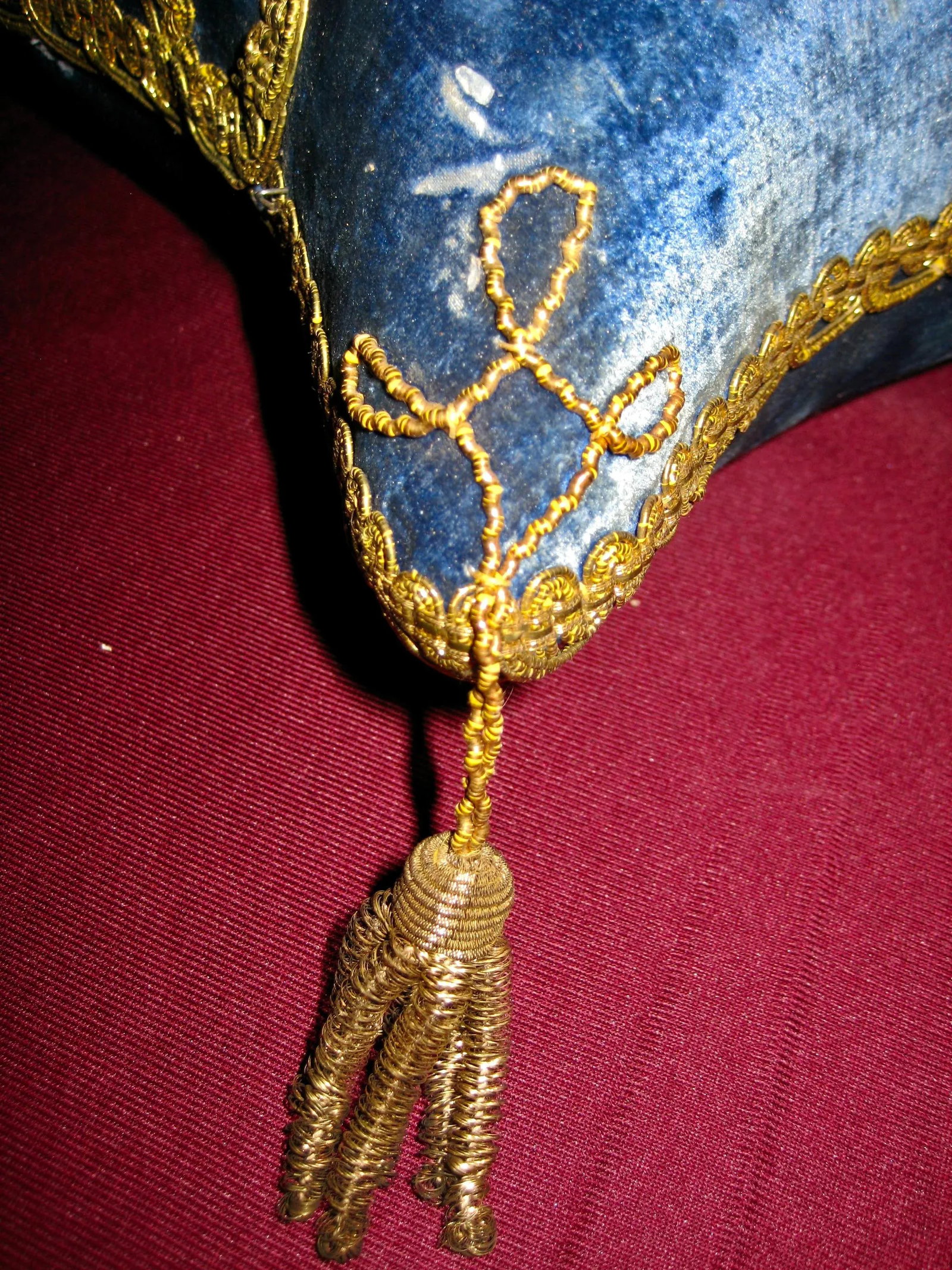 Mid 19th Century French Napoleon III Blue Silk Velvet Display Pillow/Pin Cushion - 7