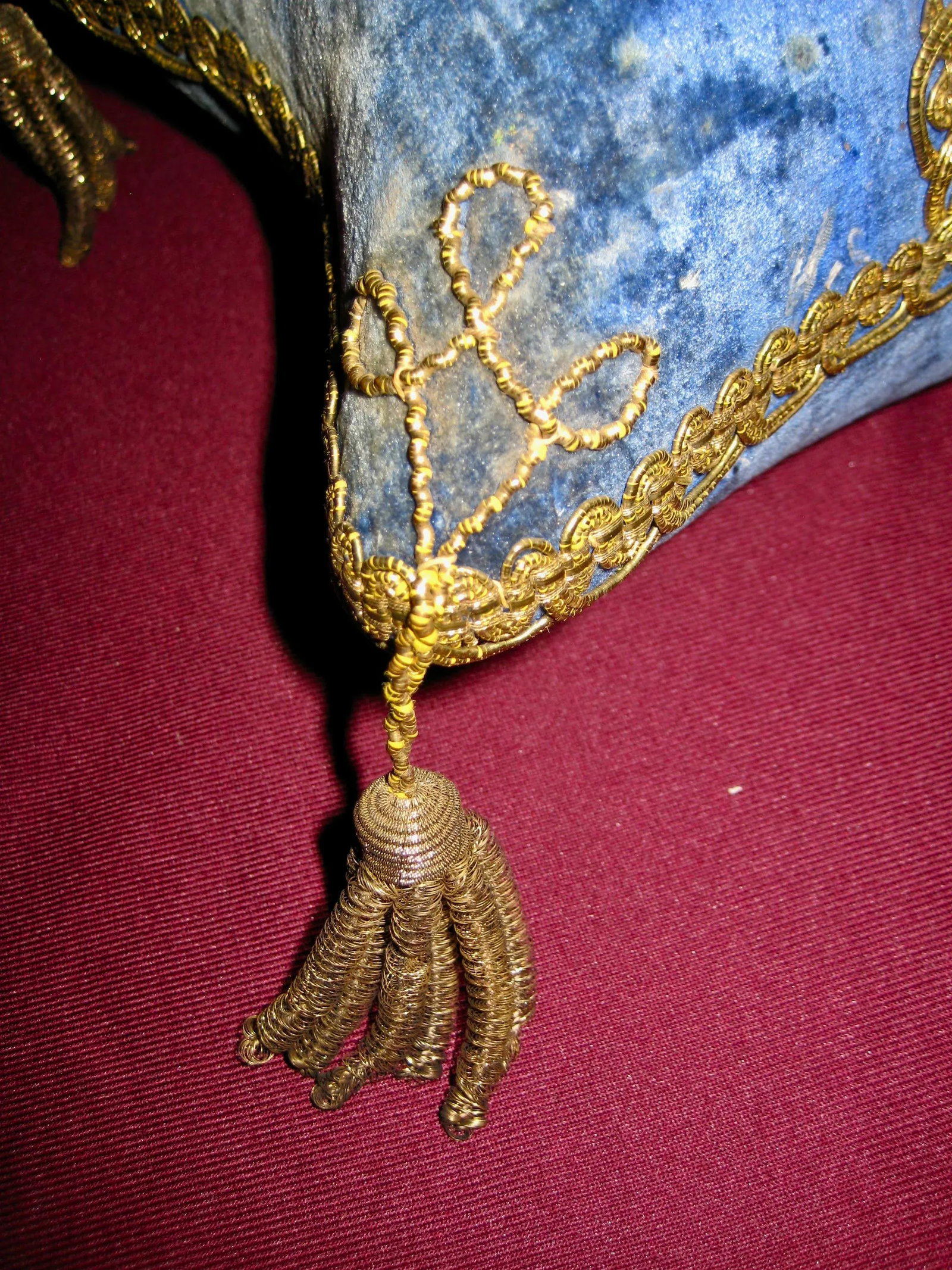 Mid 19th Century French Napoleon III Blue Silk Velvet Display Pillow/Pin Cushion - 8