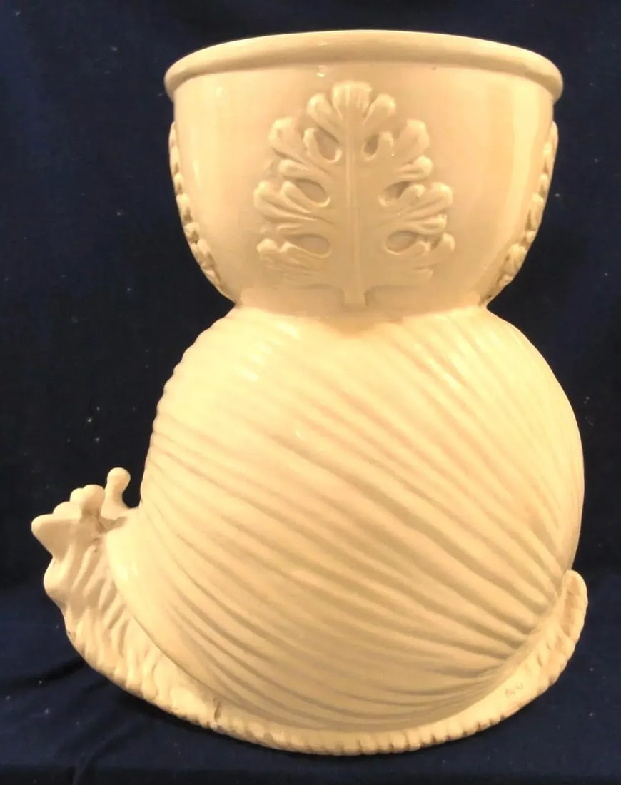 1950s Palm Beach Hollywood Regency Pale Yellow Fiberglass Snail Planter - 4