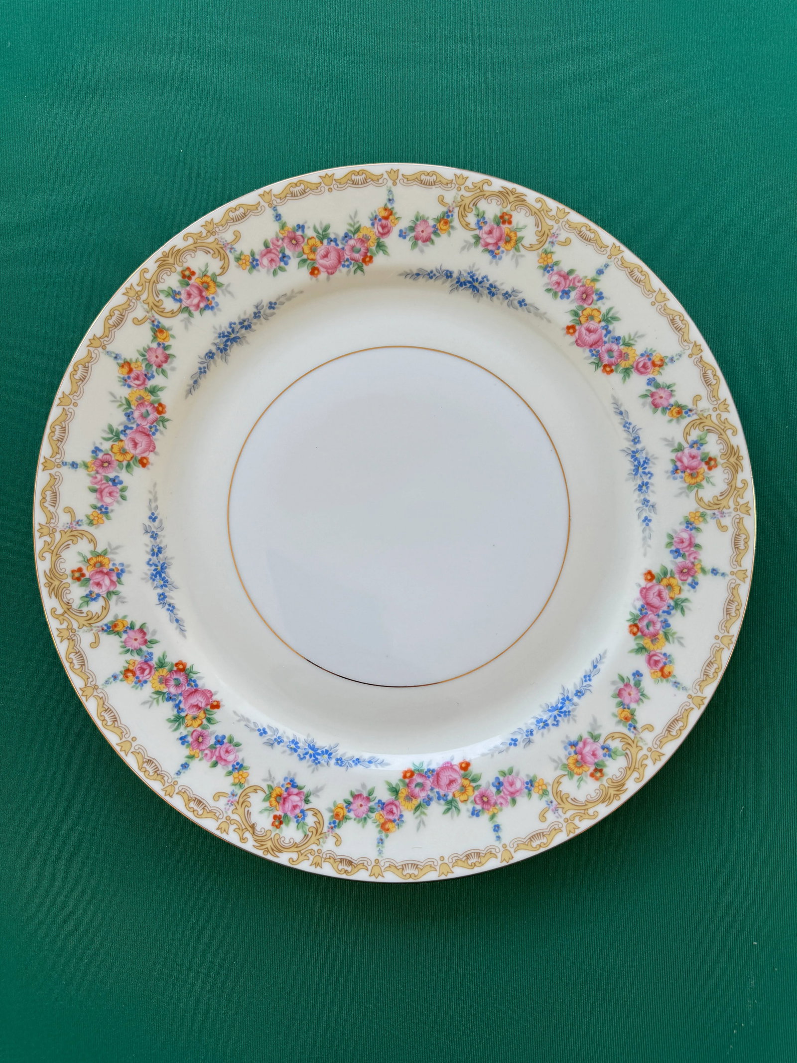 Lovely China for 12 Plus Serveware- 101 Pieces - 2