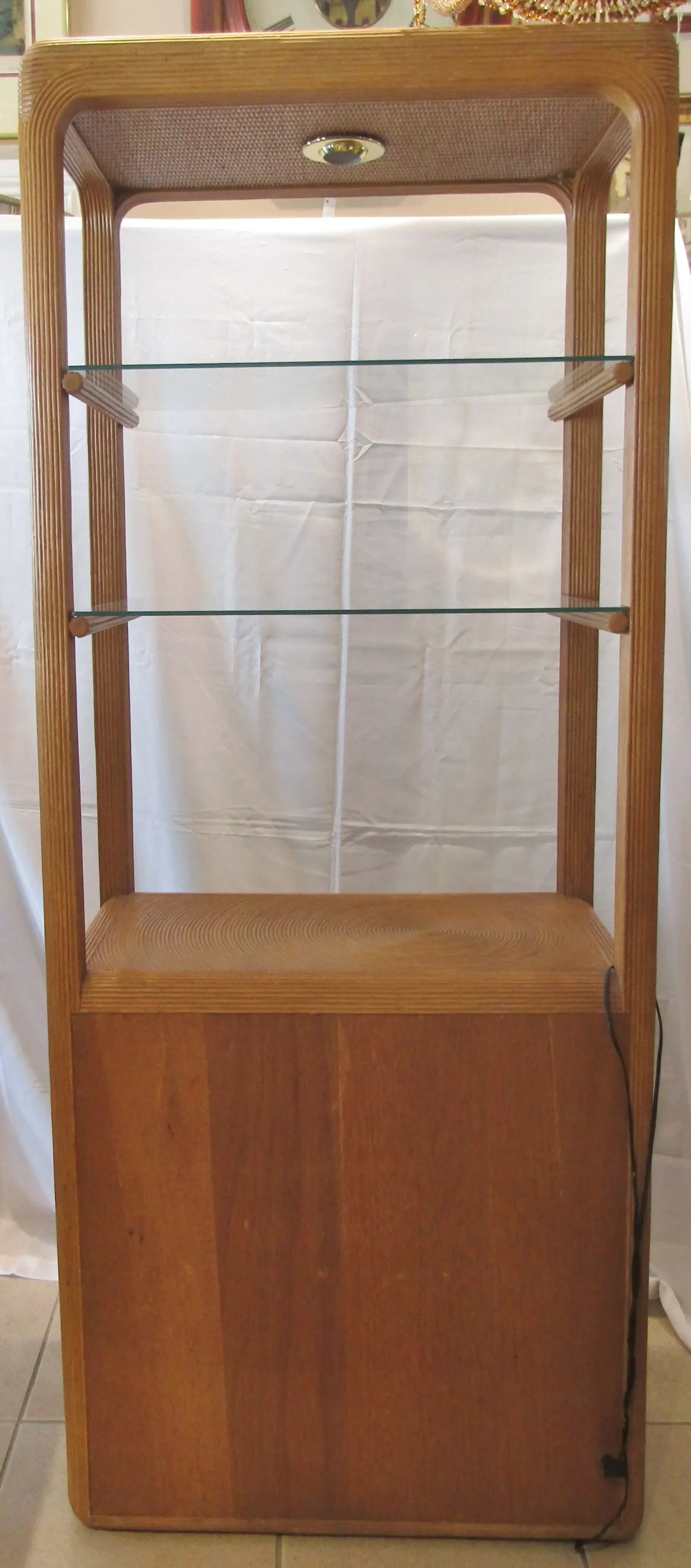 1970s Matched Pair of Pencil Reed Etageres in the Style of Gabriella Crespi - 10