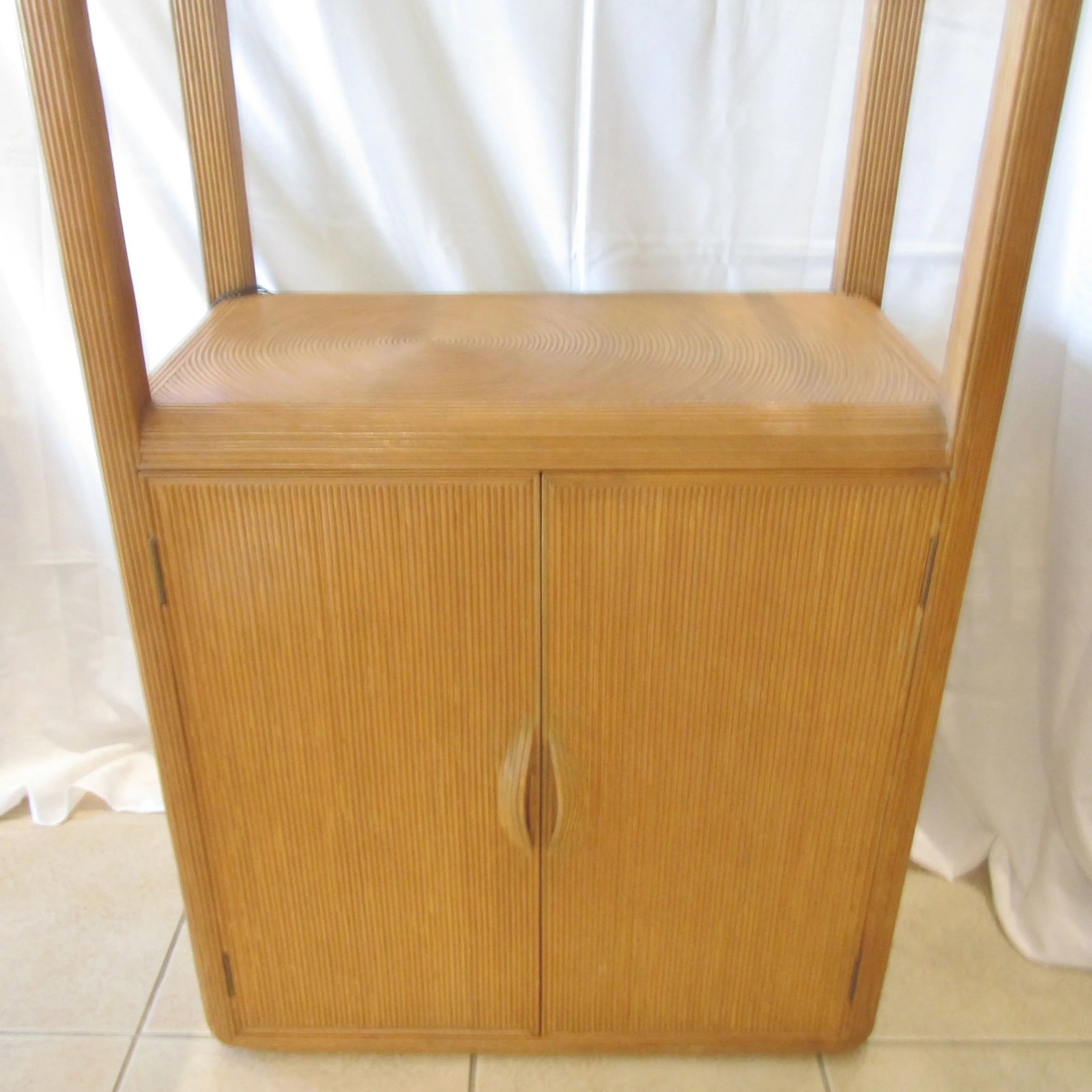1970s Matched Pair of Pencil Reed Etageres in the Style of Gabriella Crespi - 4