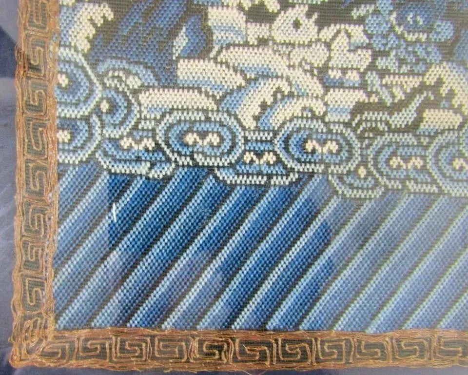 Early 18th Century Qing Dynasty K'o-Ssu "Cut Silk" Military Rank Badge With Crane Gallery Framed - 7