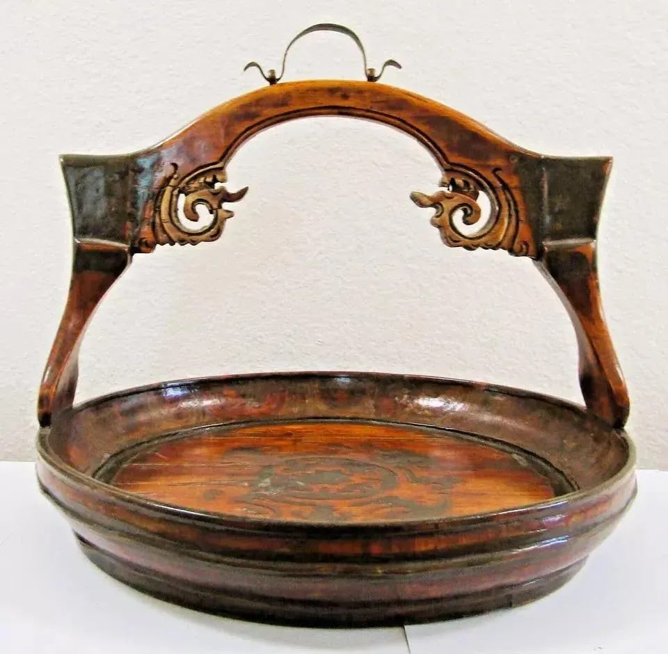 Antique 19th Century Hand-Carved Chinese Wooden Offering Basket With Design - 2