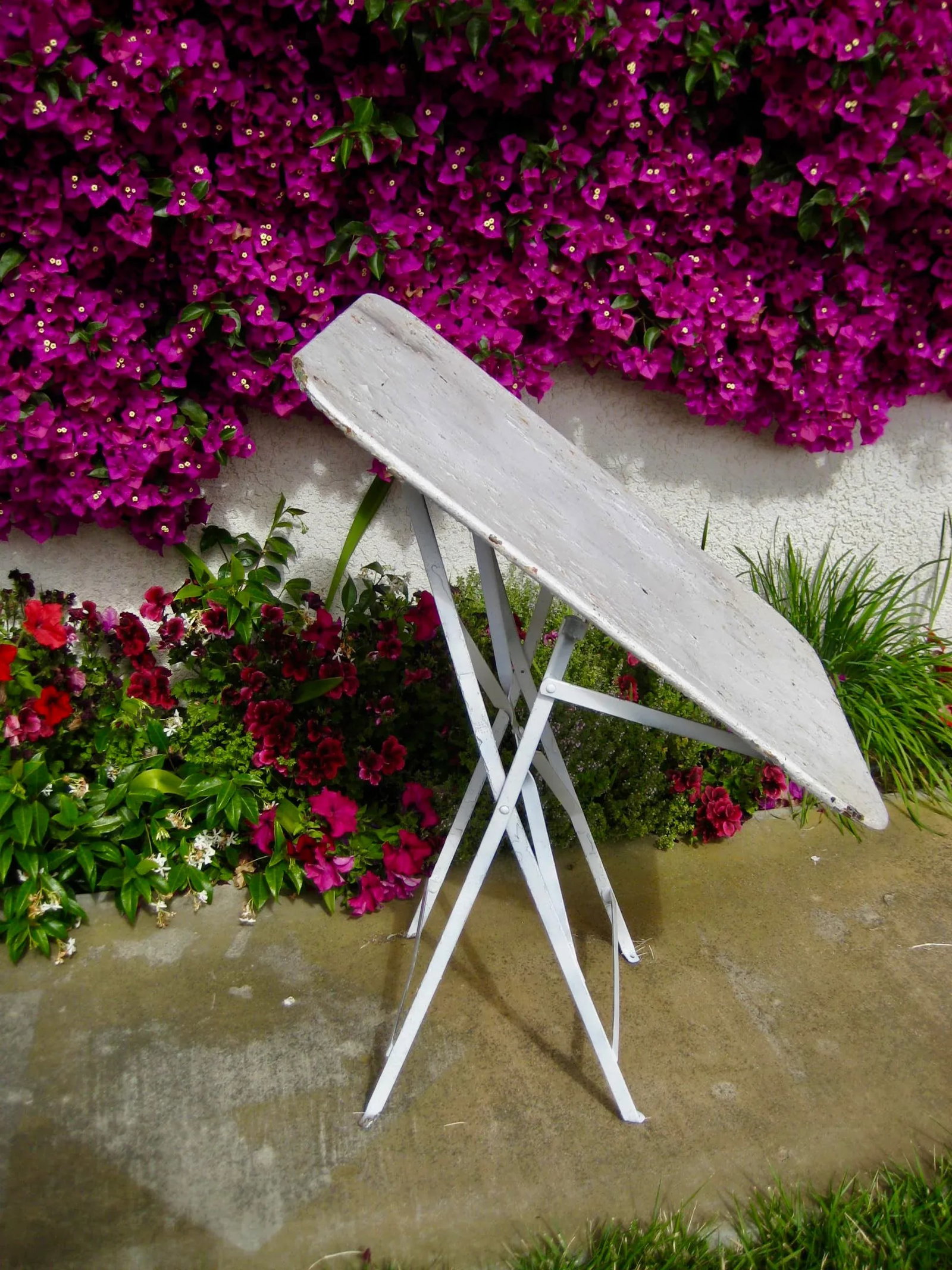 Vintage Iron French Country Rustic Painted Bistro Table - 5