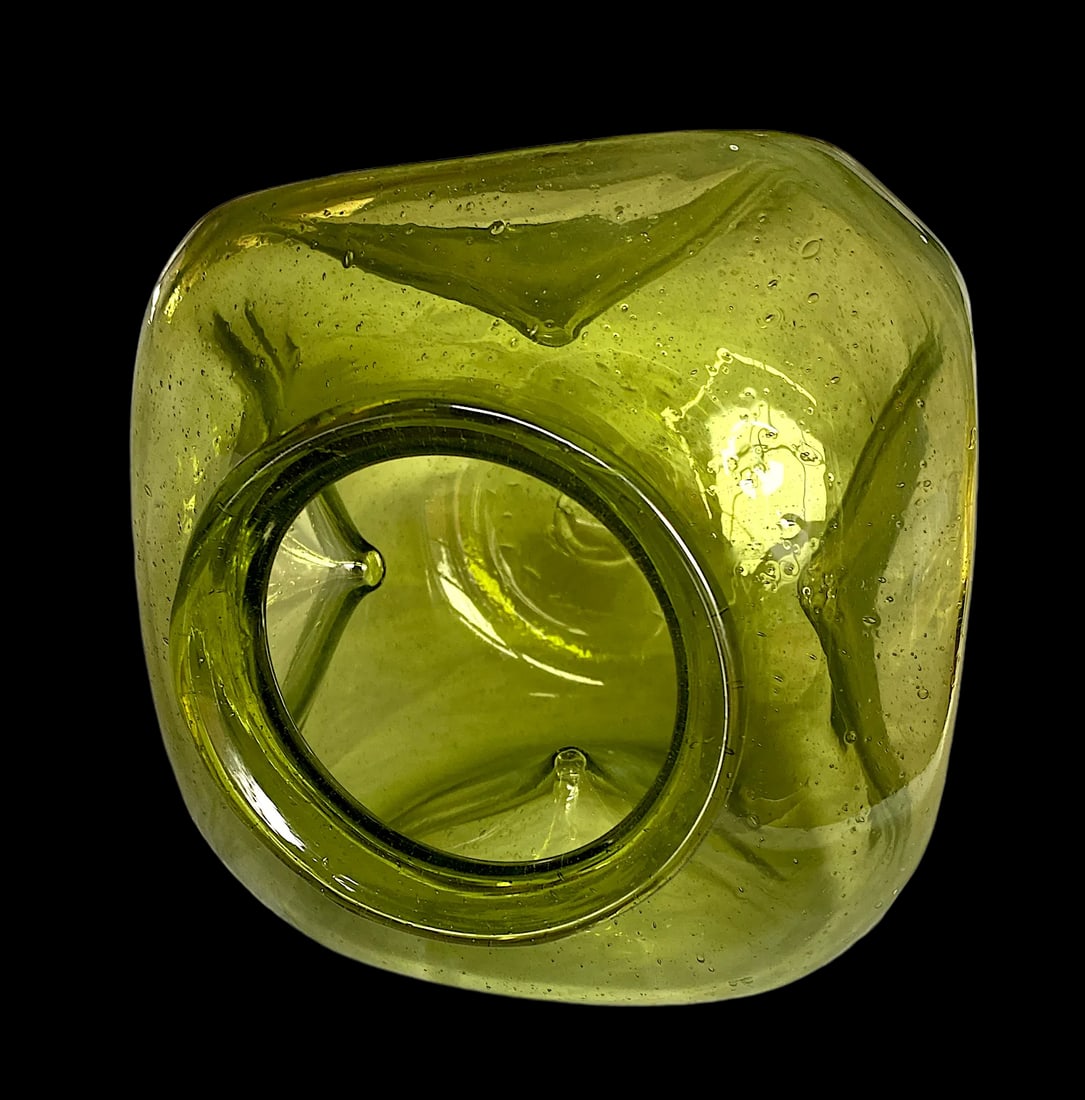 Large 1950s Winslow Anderson for Blenko Attributed Dimpled Lime Green Chartruse Art Glass Vessel - 5