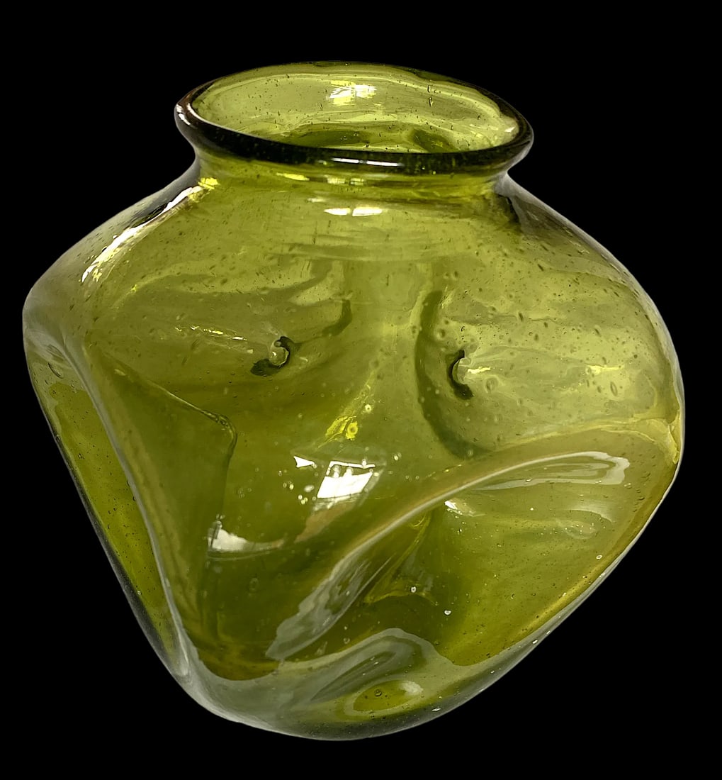 Large 1950s Winslow Anderson for Blenko Attributed Dimpled Lime Green Chartruse Art Glass Vessel - 8