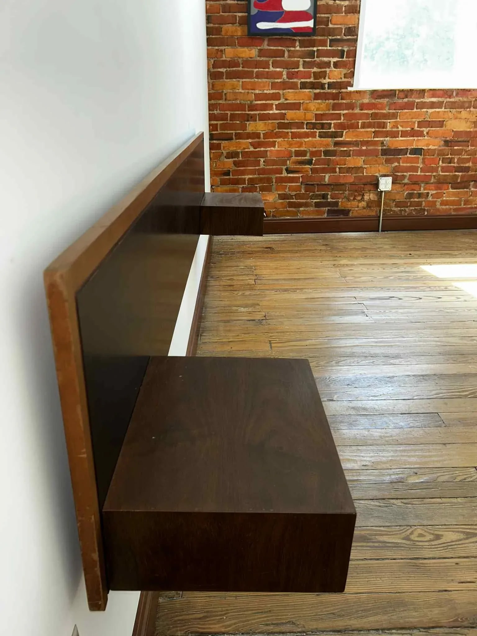 1960s Mid-Century Modern Floating Headboard With Integrated Nightstands - 7