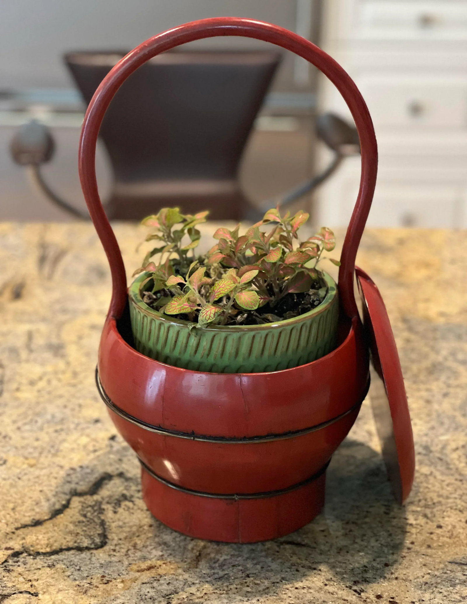 Early 20th Century Antique Red Lacquered Wedding Basket With Lid - 10