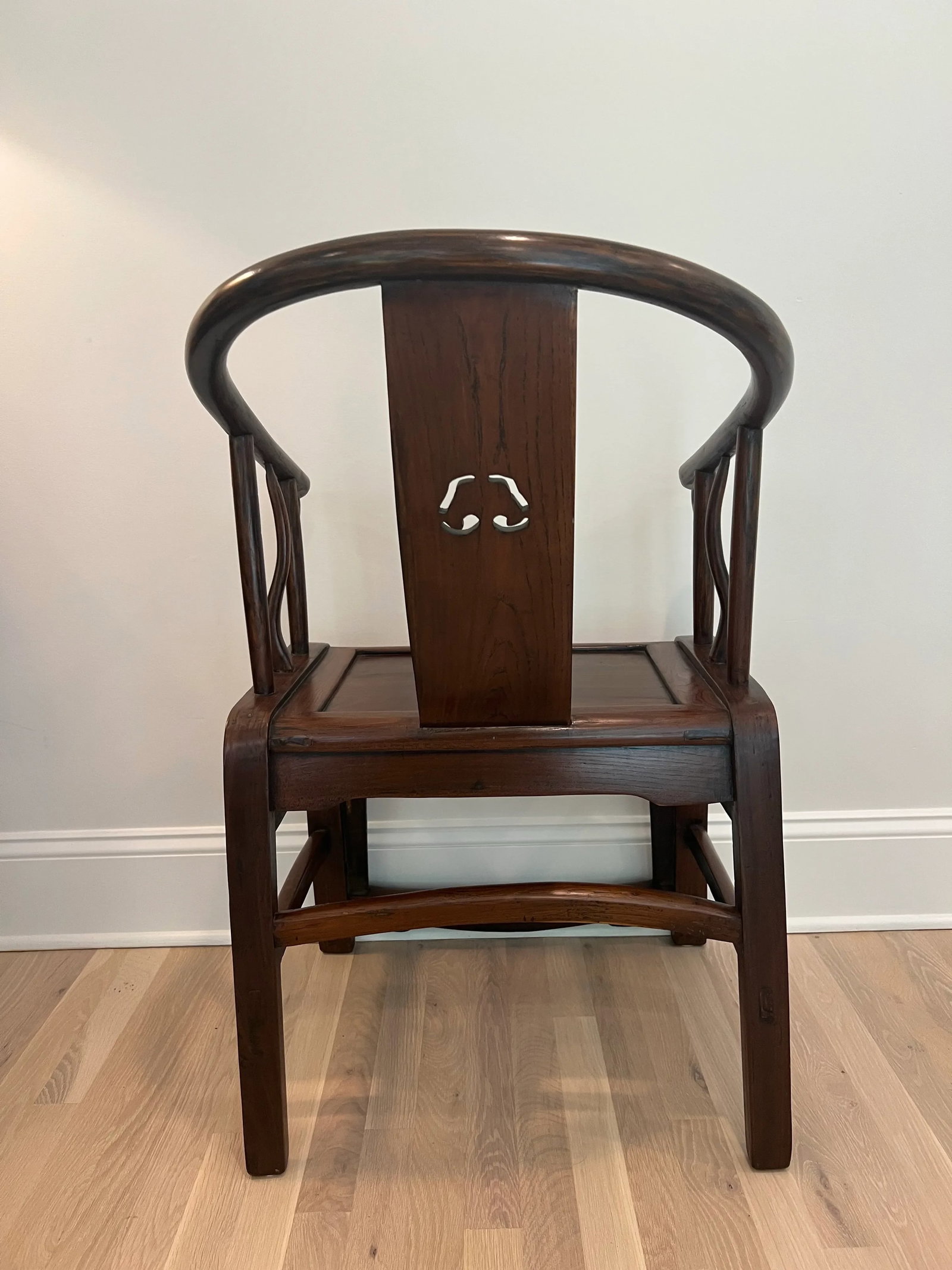 Qing Dynasty Horseshoe Backed Armchairs Matching Pair - 6