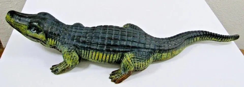 Antique Large Cast Iron Alligator Sculpture With Original Paint 29.5 in Long - 11