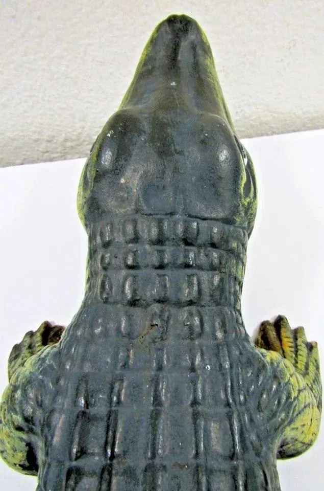 Antique Large Cast Iron Alligator Sculpture With Original Paint 29.5 in Long - 14