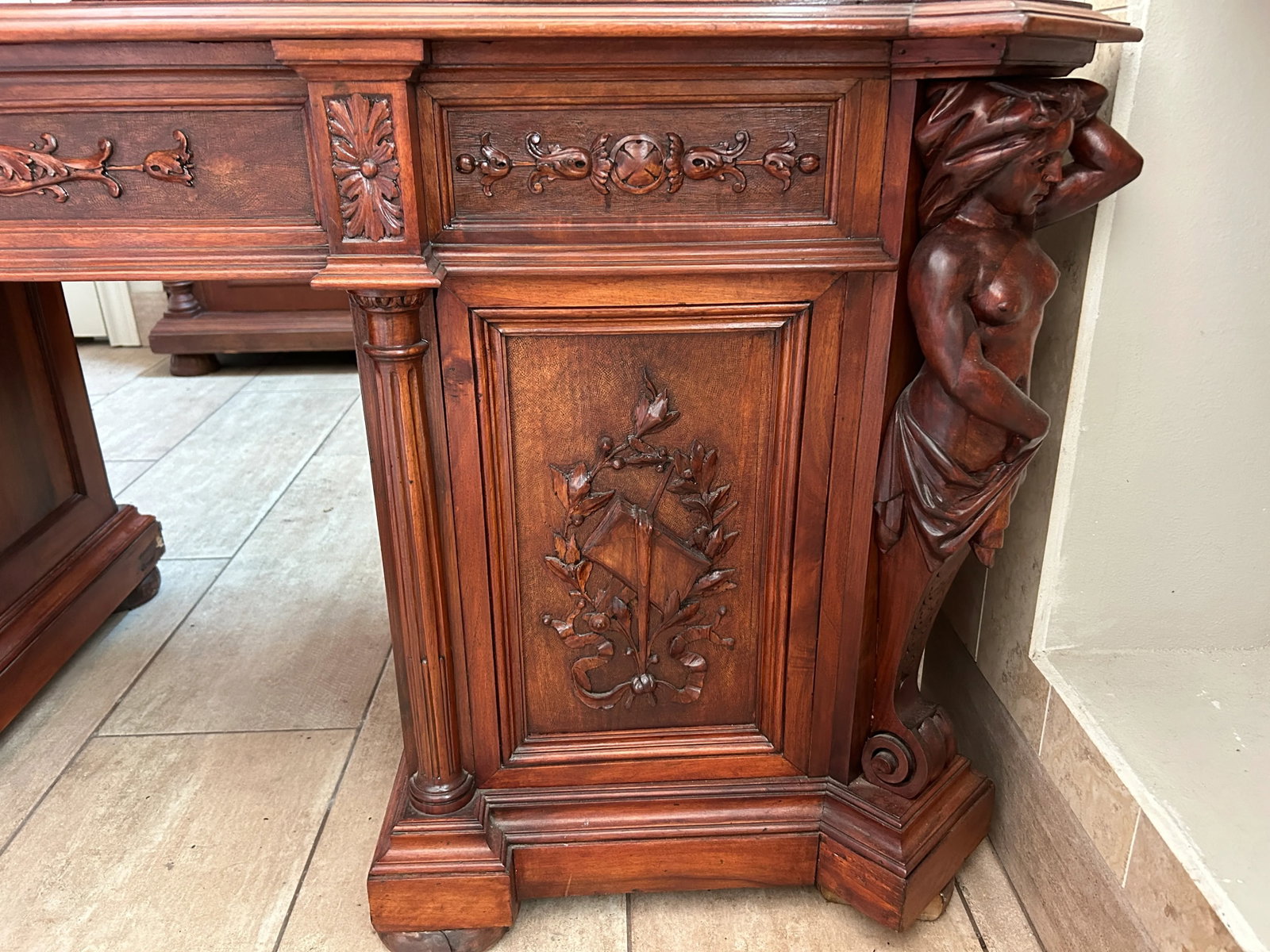 Antique Renaissance Revival Executive Desk - 10