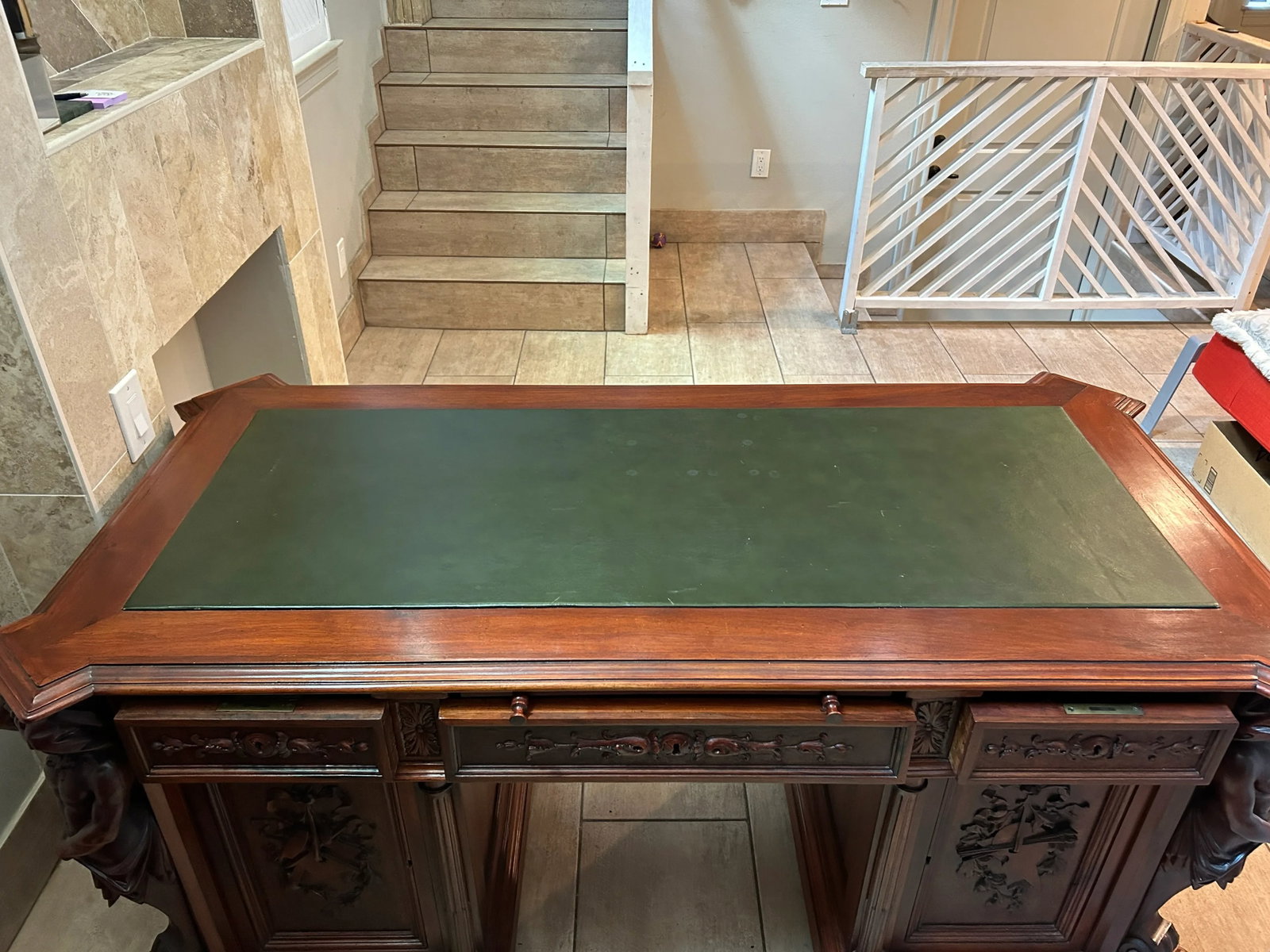 Antique Renaissance Revival Executive Desk - 2