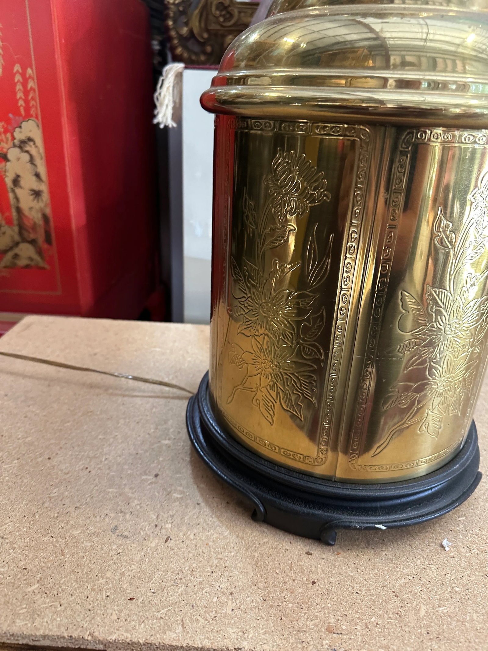 Vintage Round Brass Detailed Etched Lamp With Floral Details - 4