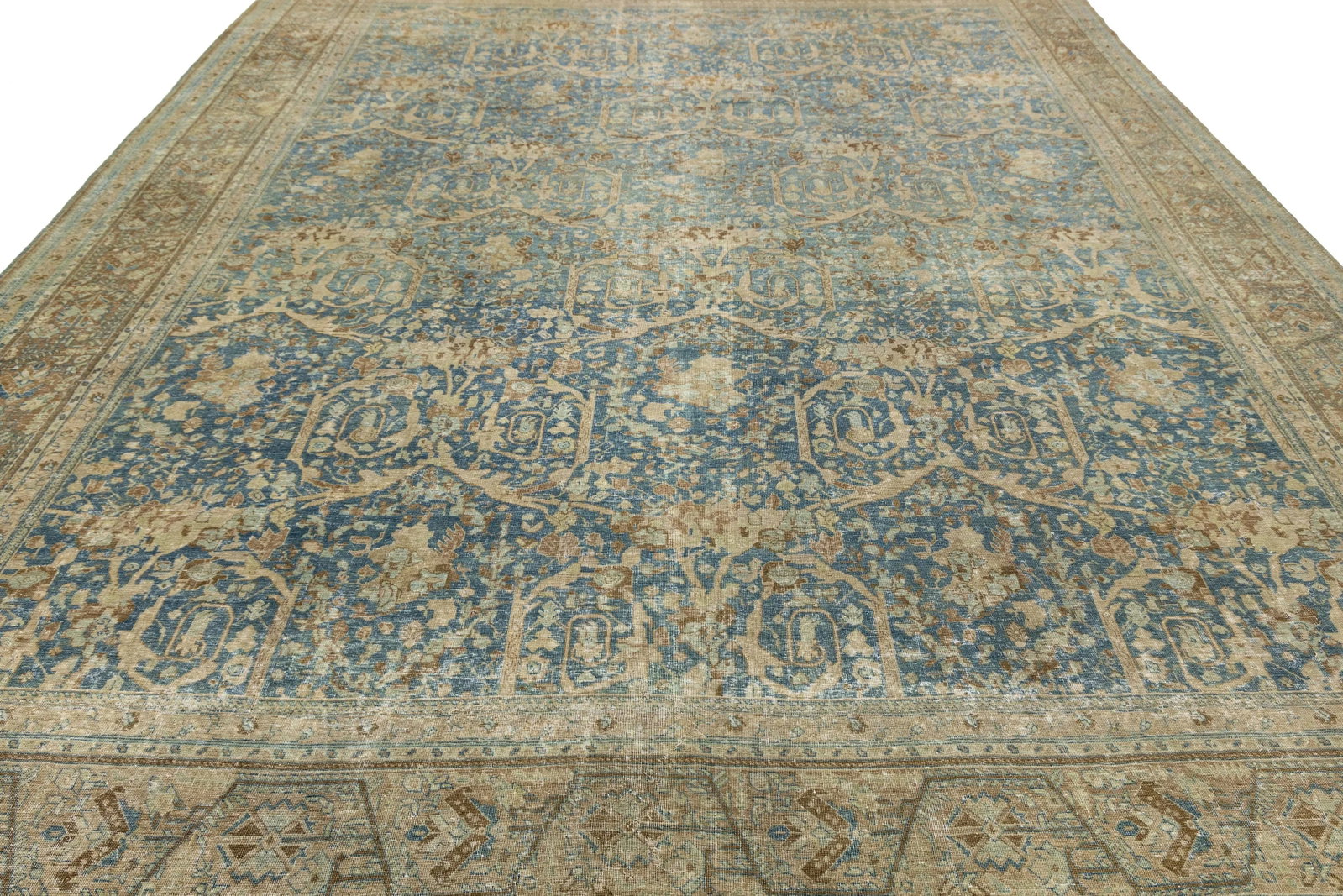 Floral Designed Handmade Mahal Wool Rug in Blue From the 1900s - 5