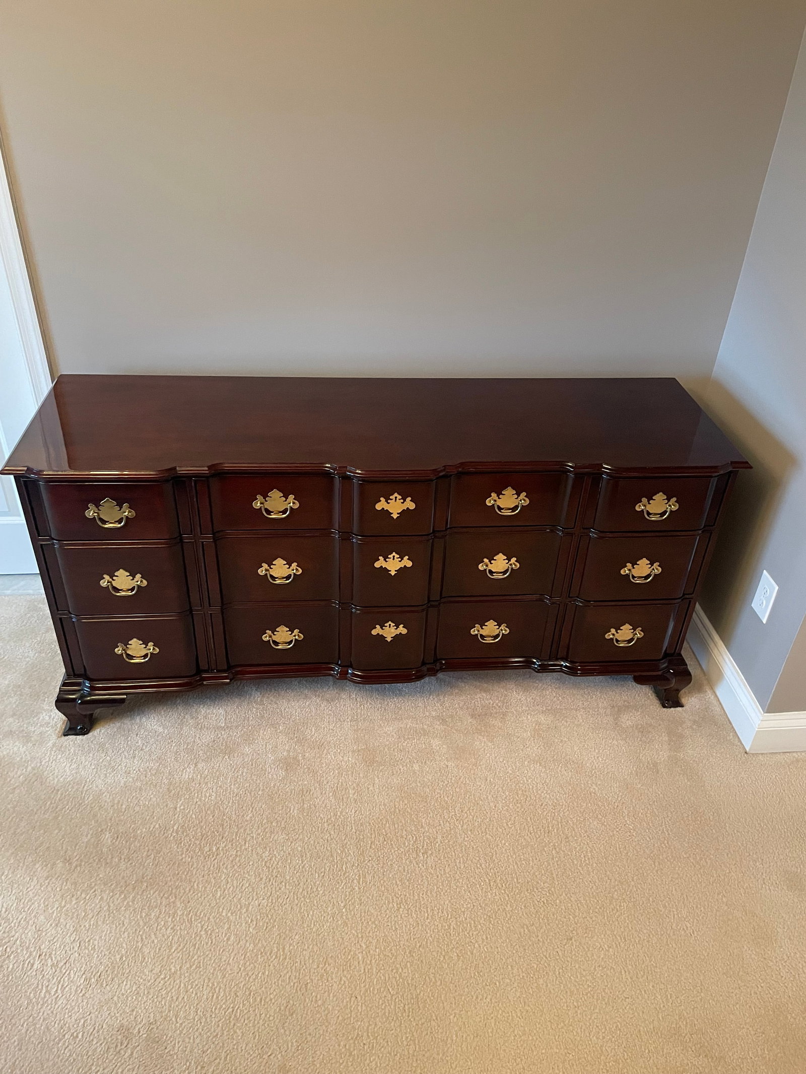 1990s Kindel Boxed Front Chippendale Mahogany Long Dresser. - 14