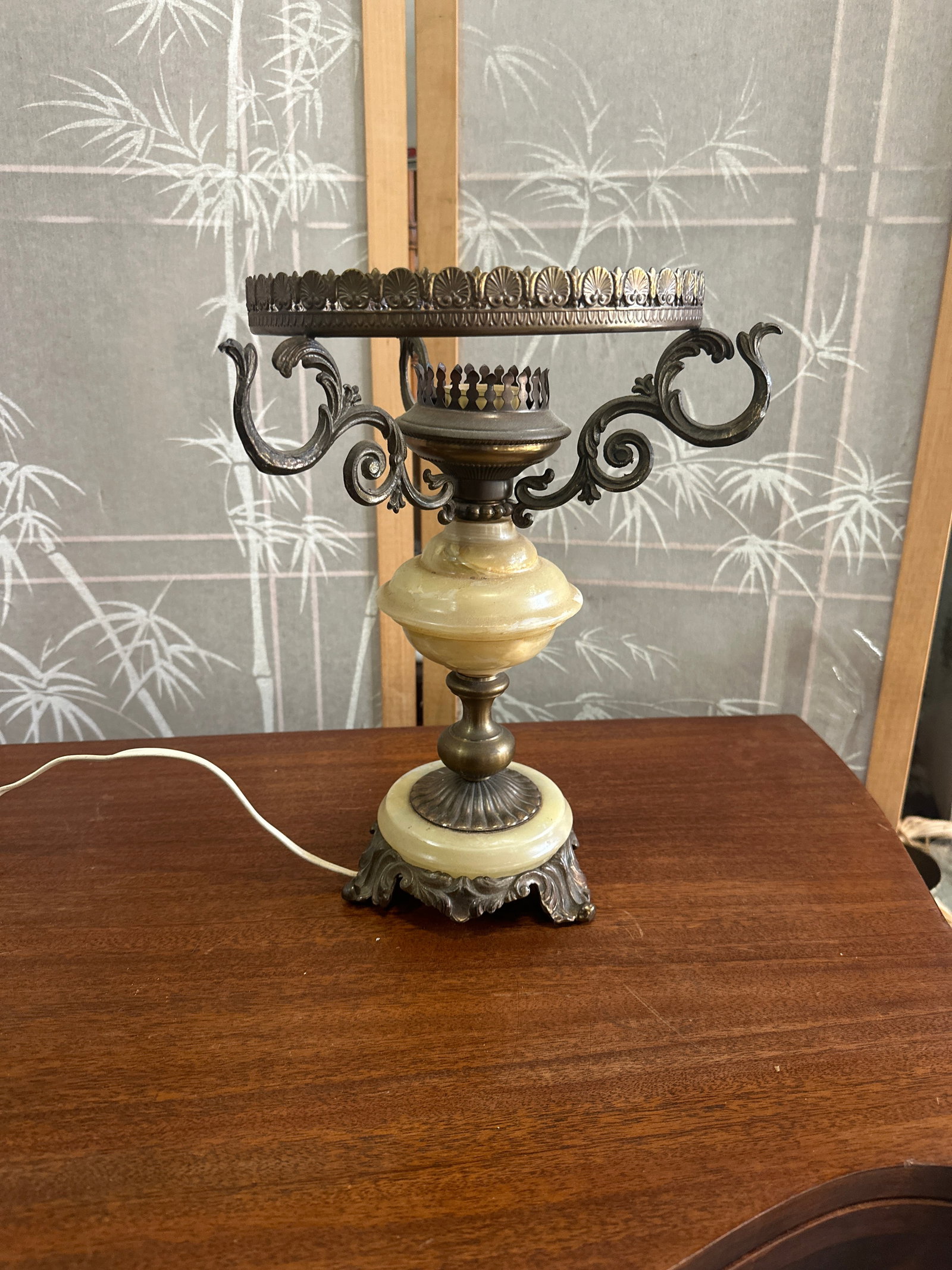 Vintage 1970s Brass and Marble Hurricane Lamp - 10