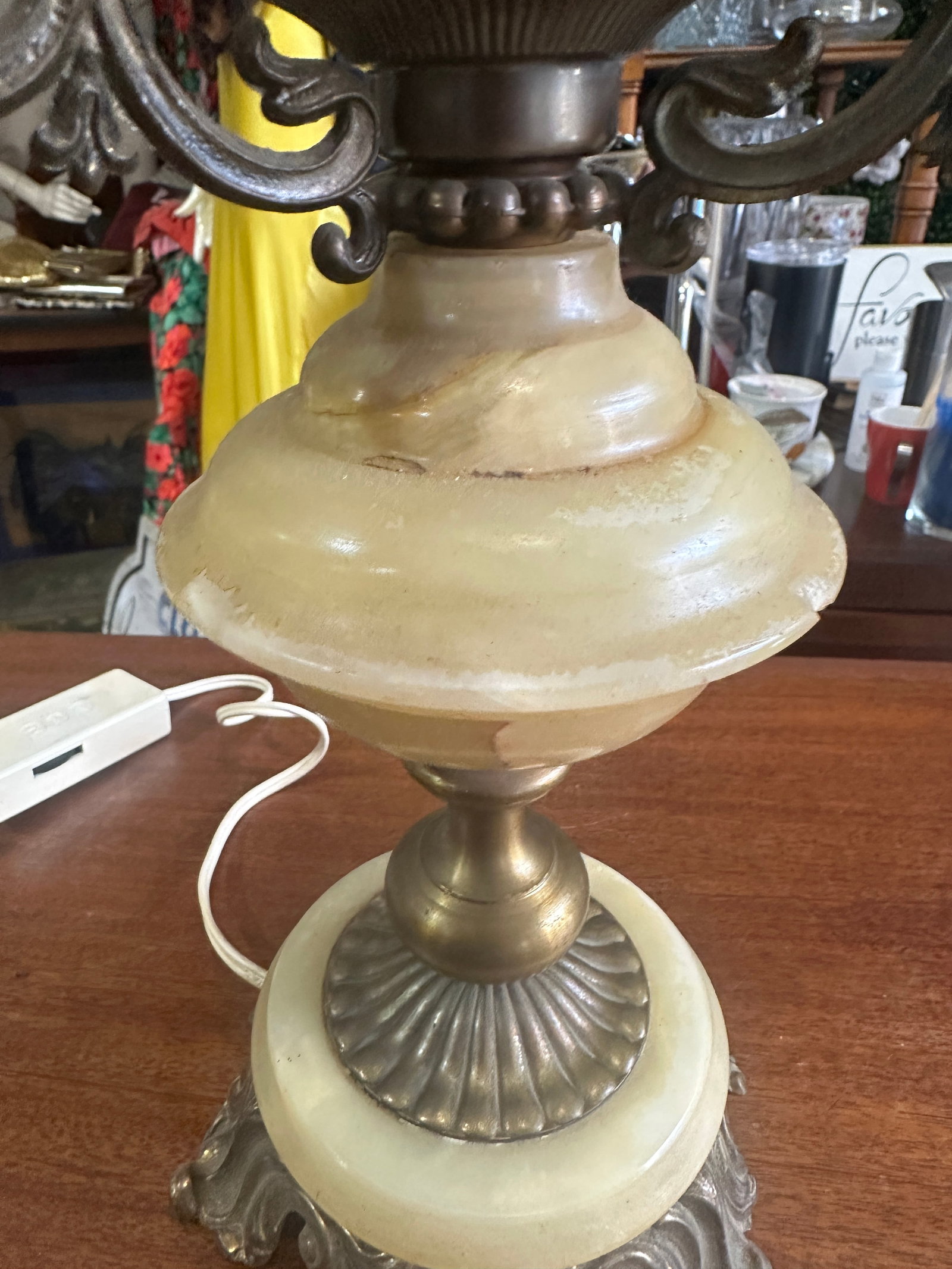 Vintage 1970s Brass and Marble Hurricane Lamp - 4