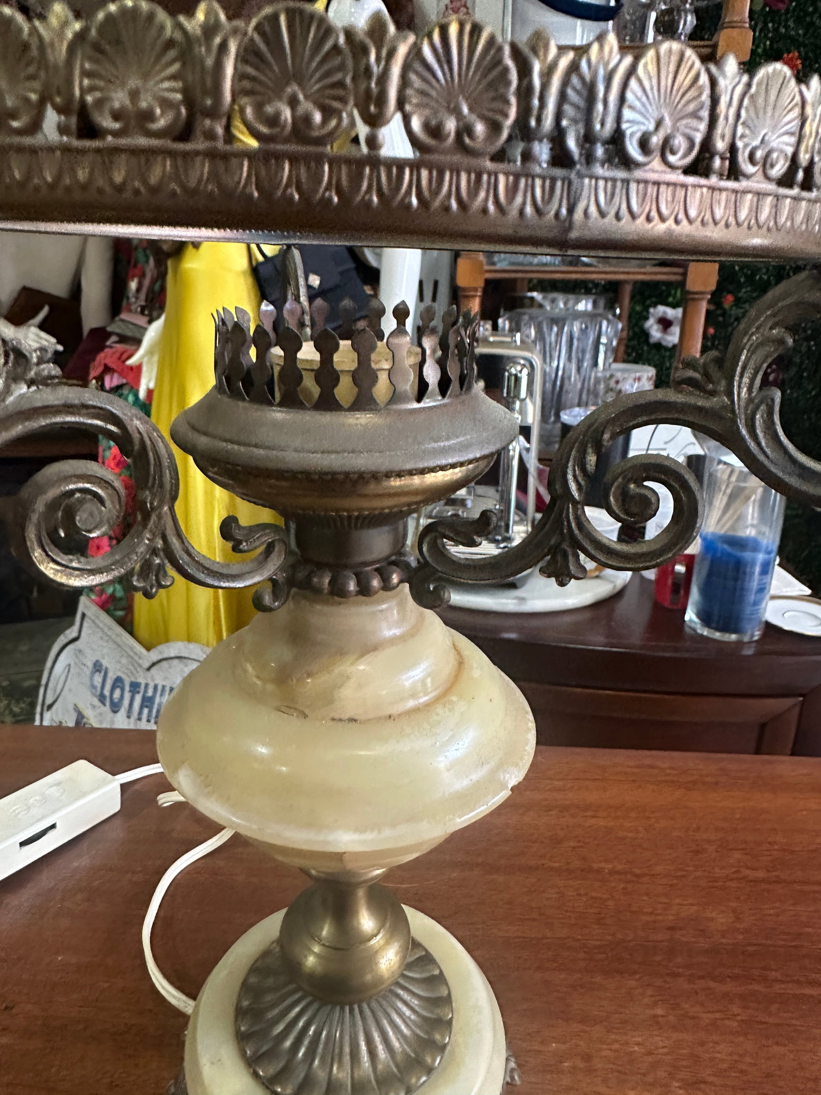 Vintage 1970s Brass and Marble Hurricane Lamp - 7