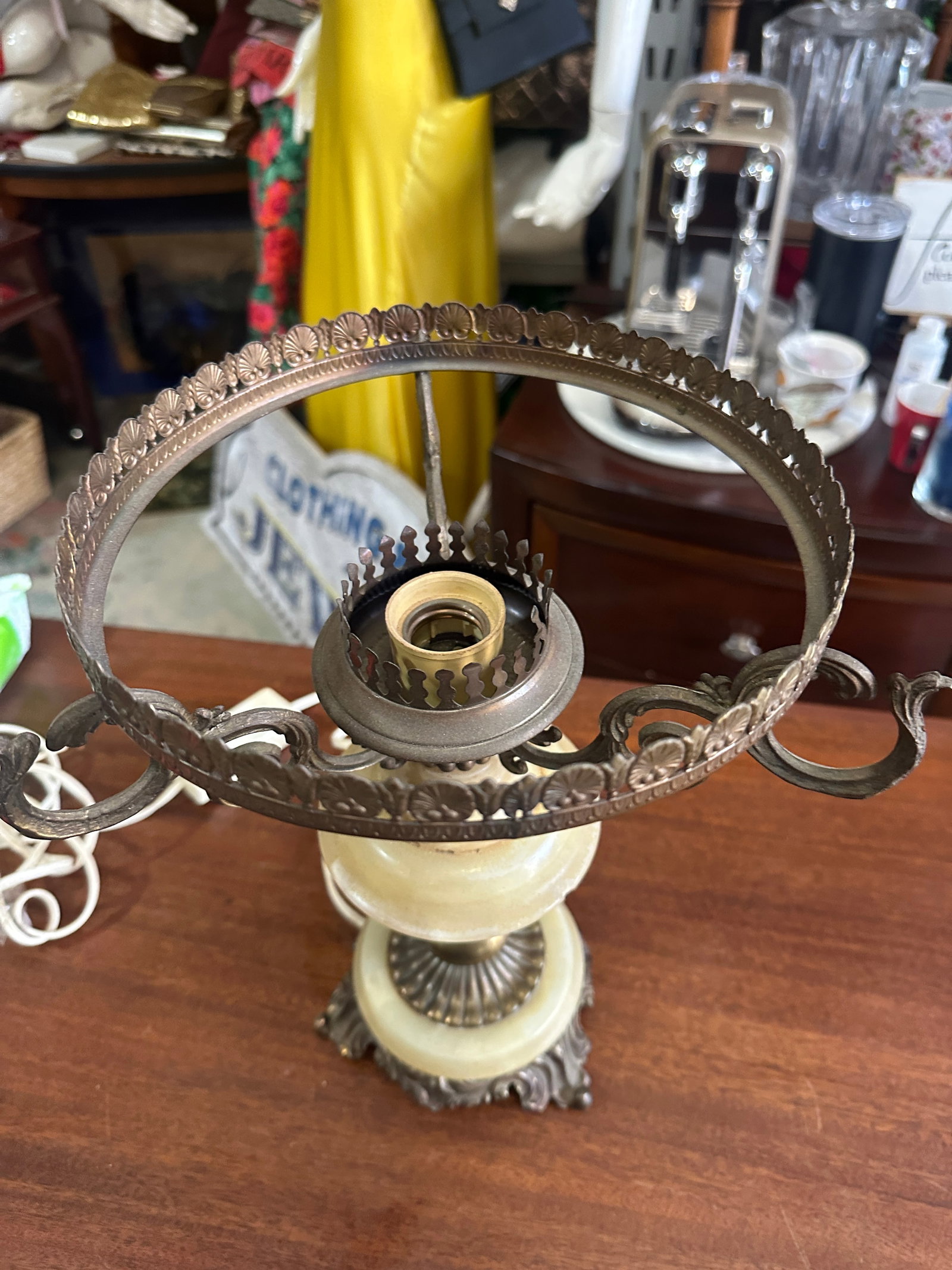 Vintage 1970s Brass and Marble Hurricane Lamp - 8