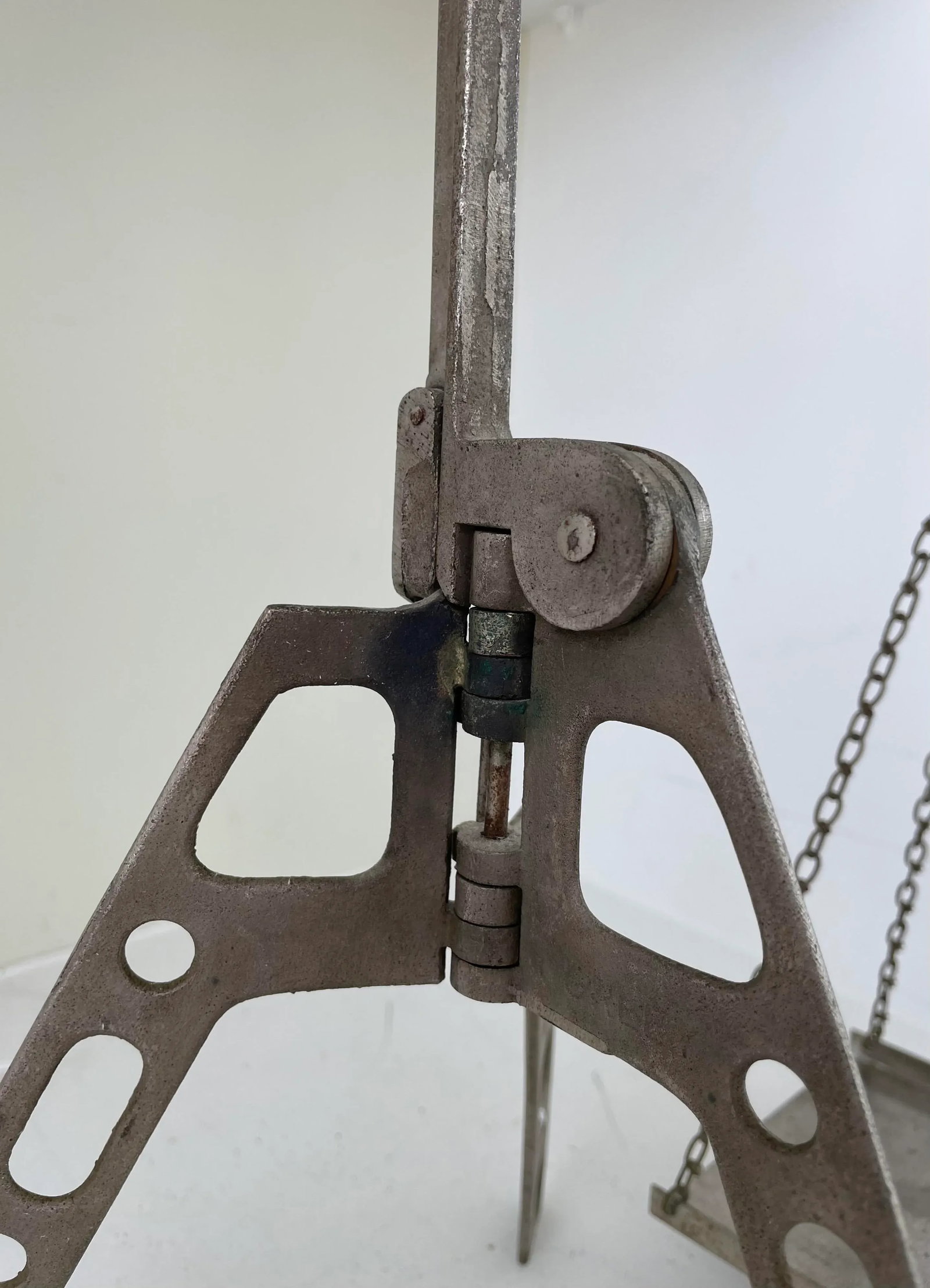 Vintage 1940s Metal Scale - 10