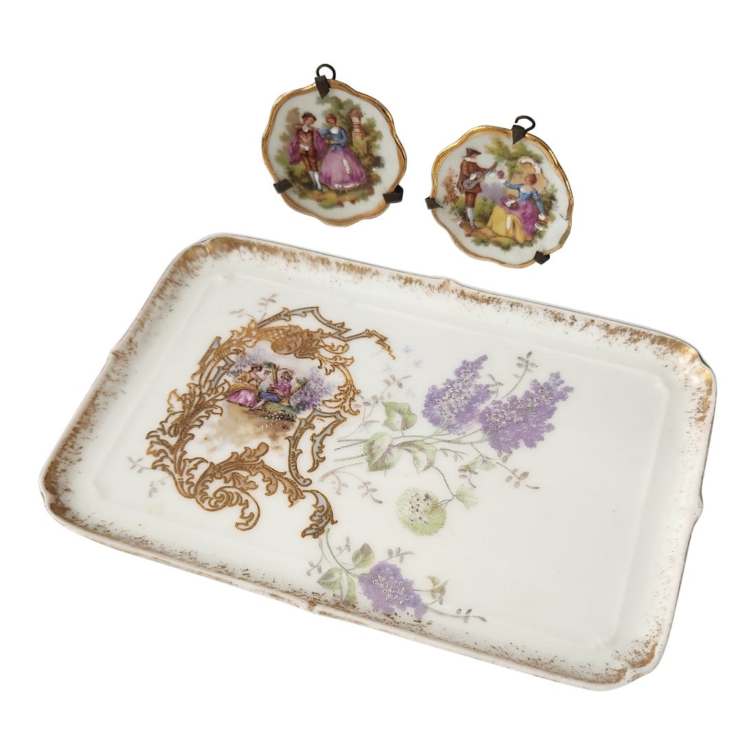 Antique Victorian Miniature Porcelain Plates & Matching Tray – Romantic Pastoral Scenes, Gilt: An elegant antique three-piece porcelain decorative set, dating to the late Victorian / early Edwardian period, circa 1900. This curated grouping includes two miniature display plates and a