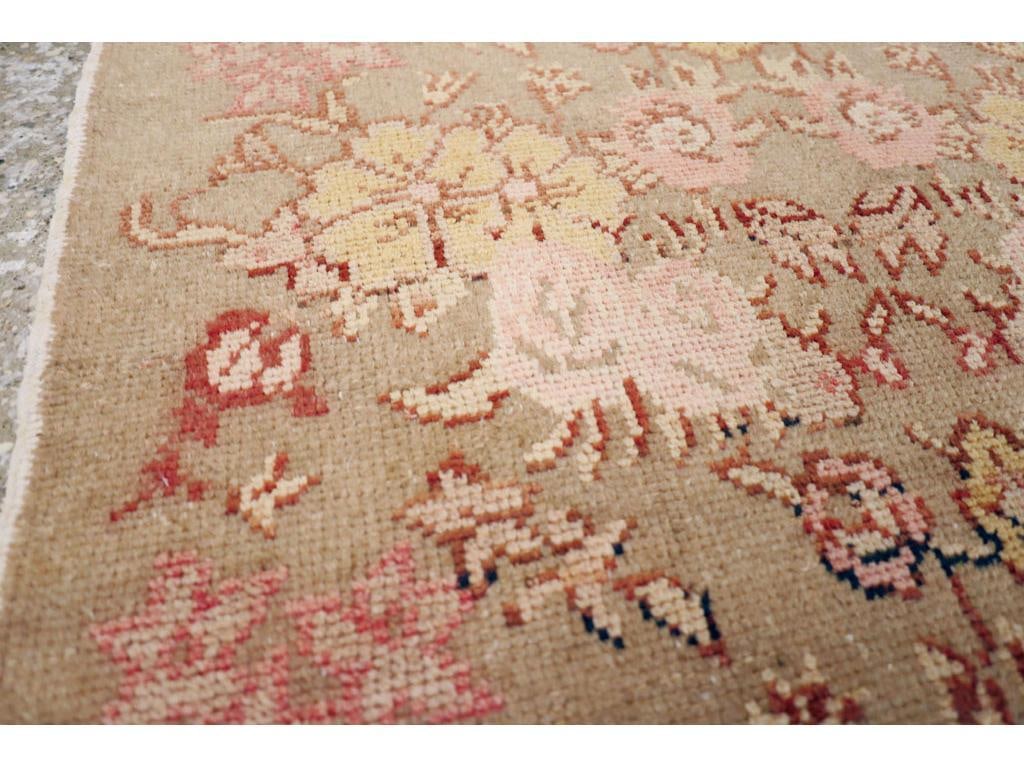 Galerie Shabab Collection Mid-20th Century Turkish Anatolian Throw Rug - 3