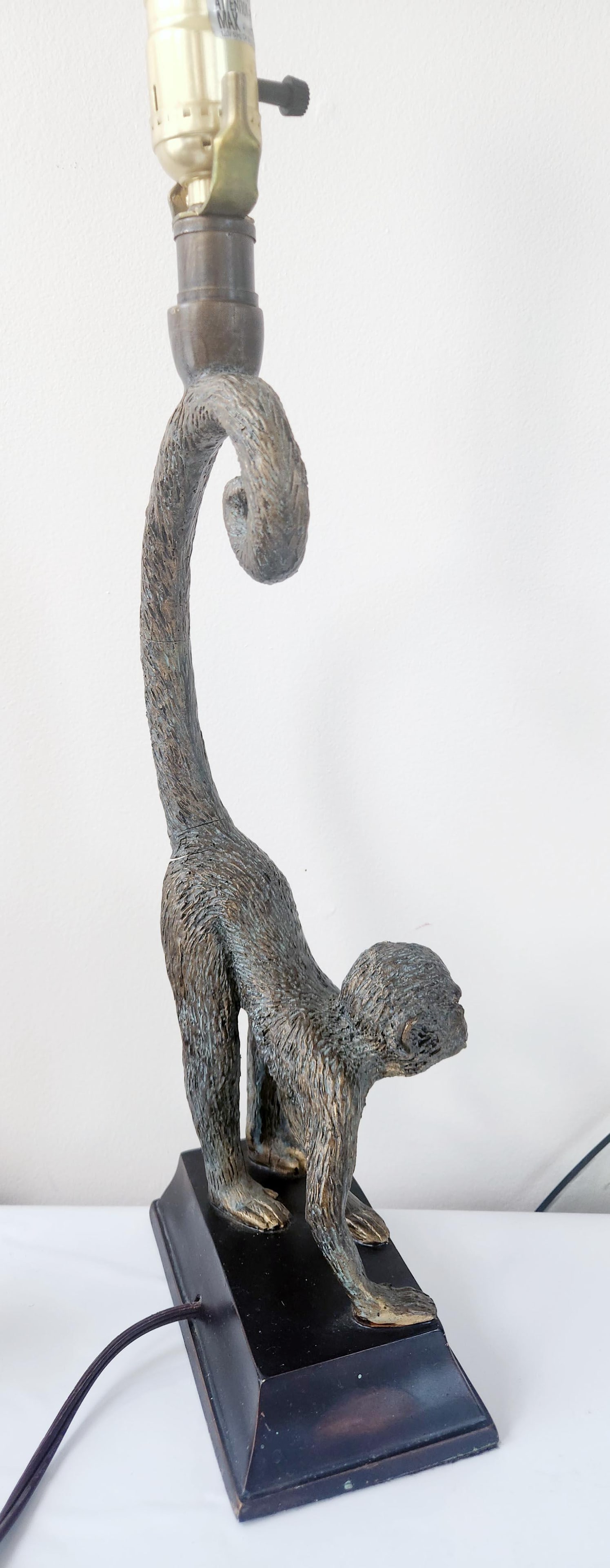 Vintage 1980's Monkey Lamp, Bronze Patinated Metal – Sculptural Hollywood Regency Accent - 15