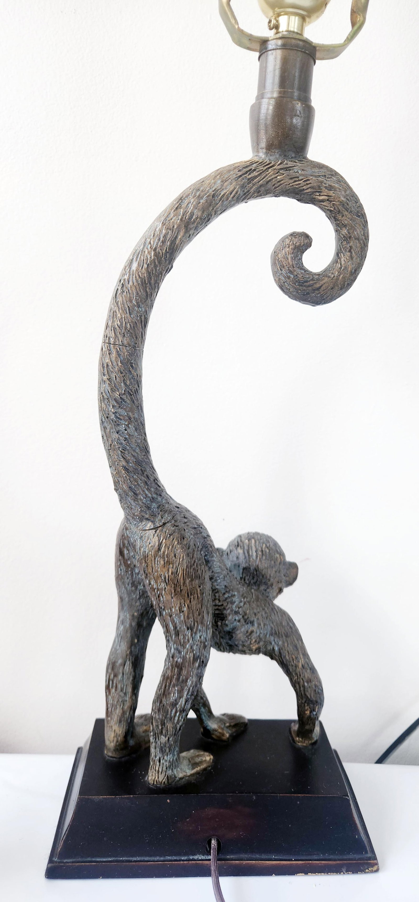Vintage 1980's Monkey Lamp, Bronze Patinated Metal – Sculptural Hollywood Regency Accent - 16