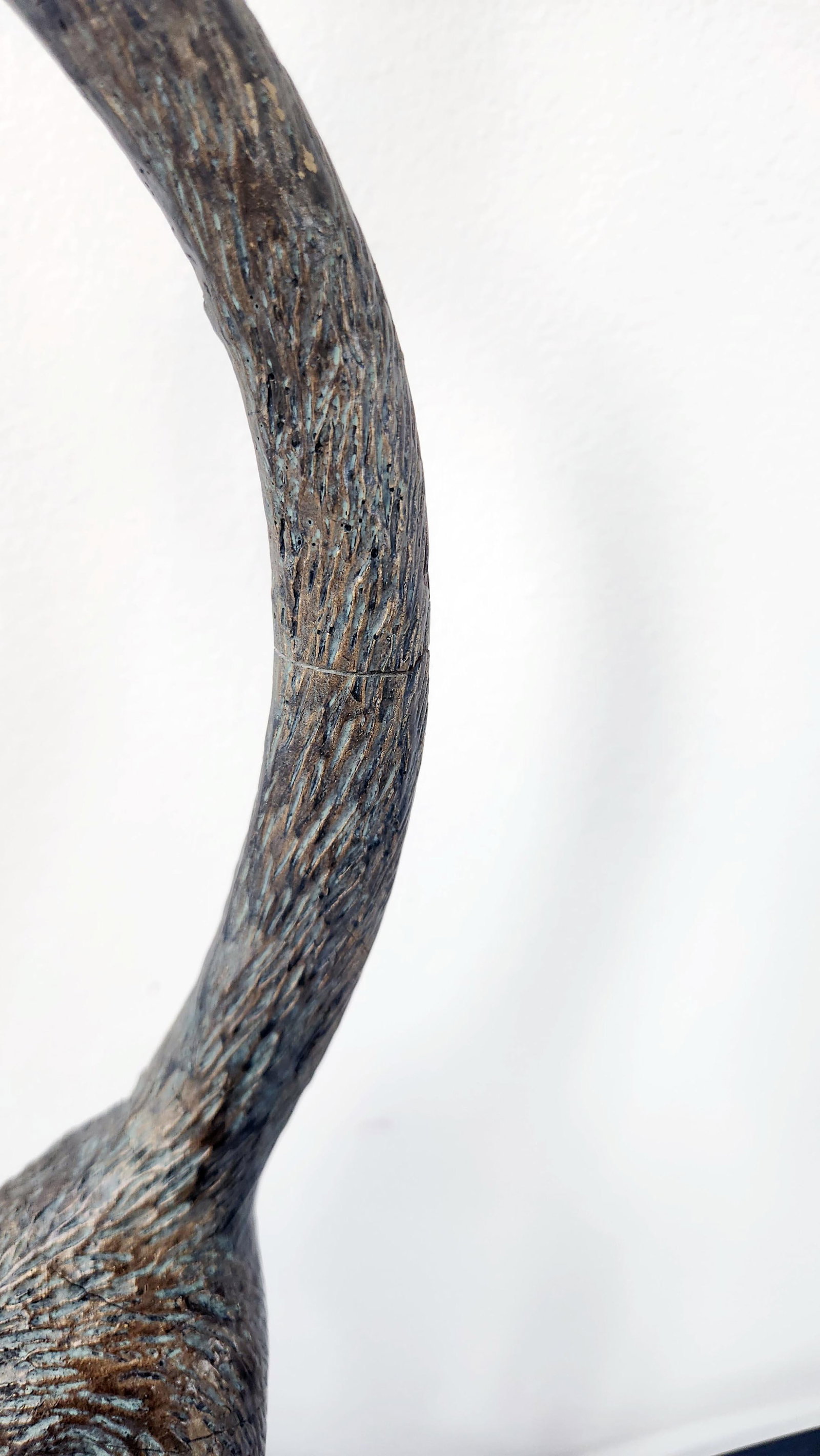 Vintage 1980's Monkey Lamp, Bronze Patinated Metal – Sculptural Hollywood Regency Accent - 6