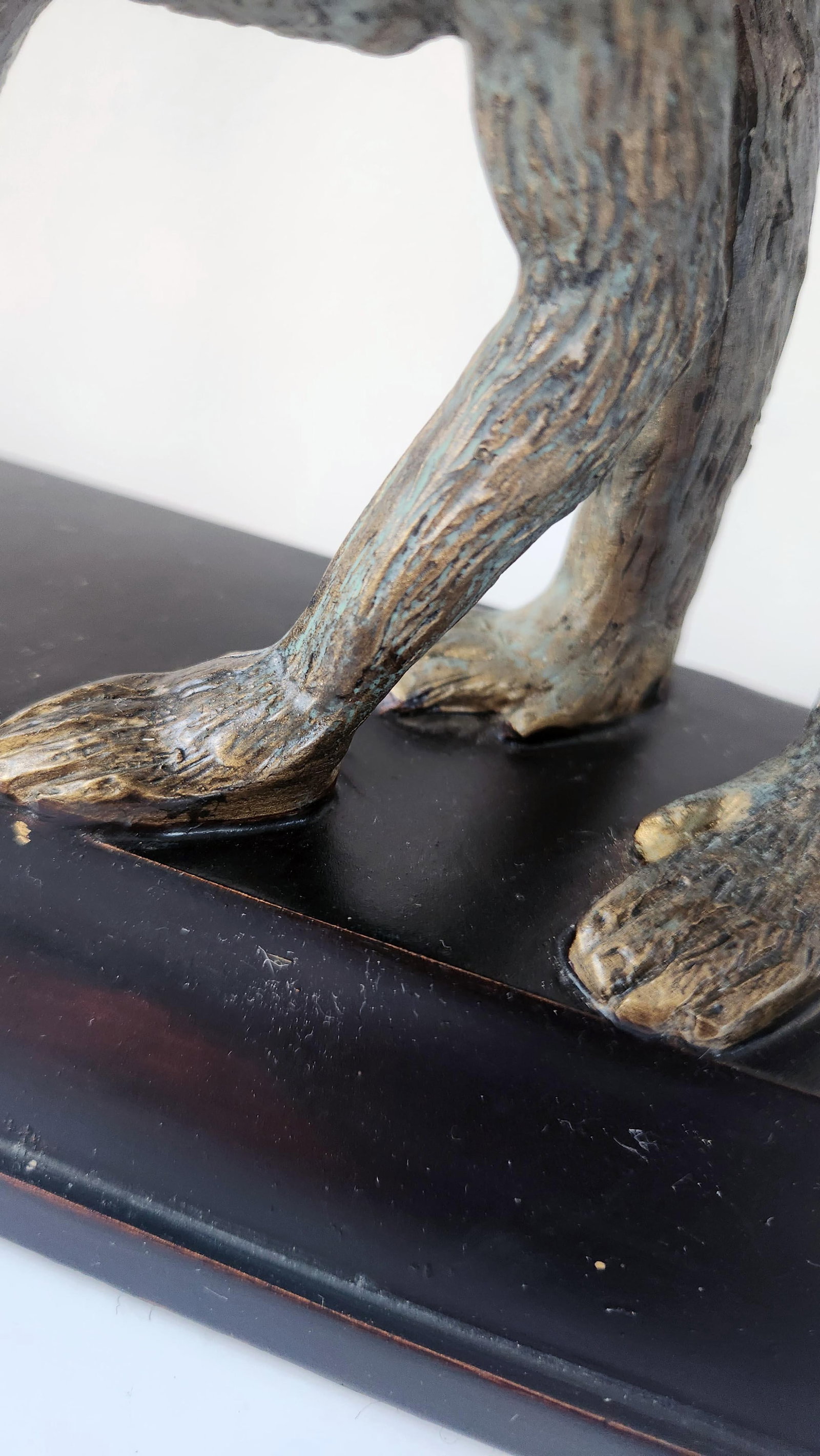 Vintage 1980's Monkey Lamp, Bronze Patinated Metal – Sculptural Hollywood Regency Accent - 9