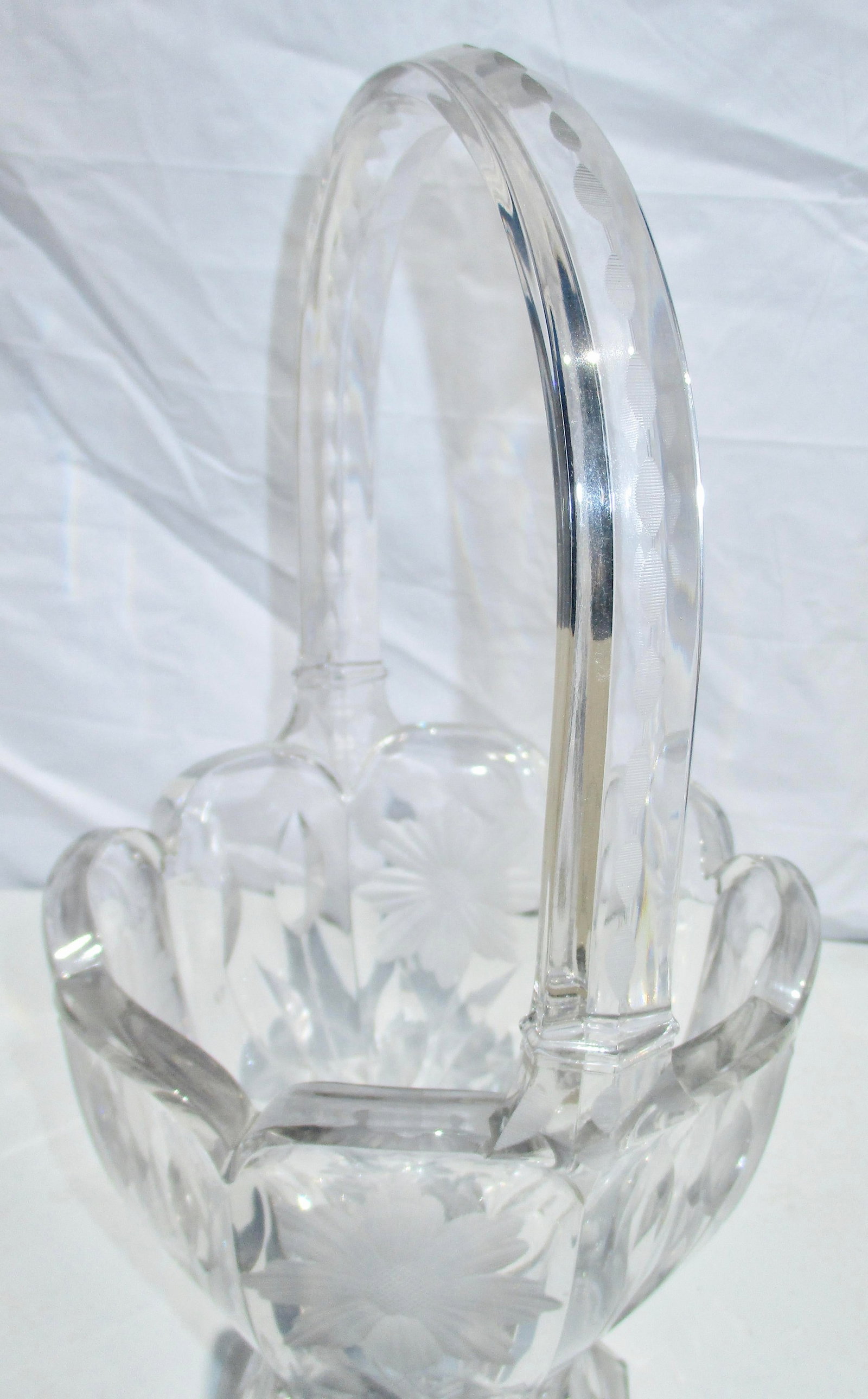 1920s Vintage Heisey Glass Basket Vase - 5