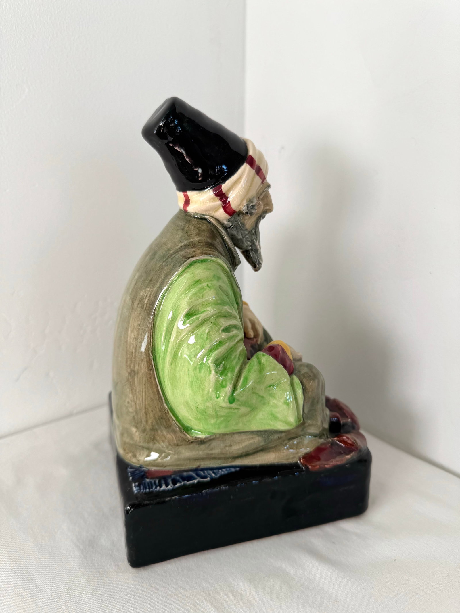 Antique Royal Doulton Figurine ~ "The Cobbler" ~ Hn 1283 - 5