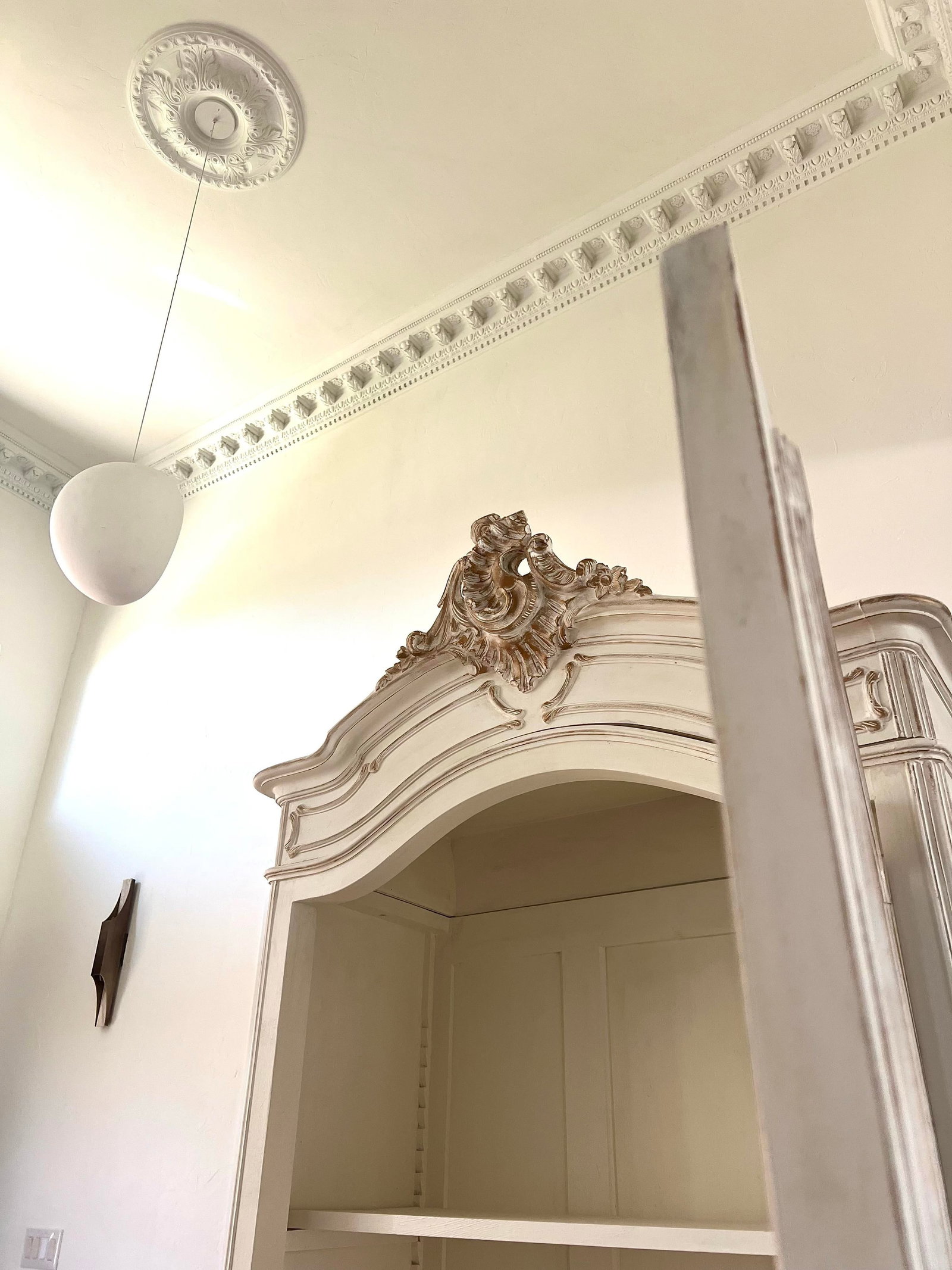 19th Century French Hand-Carved Mirrored Armoire – Single Door, Ornate Crest, Distressed White - 9