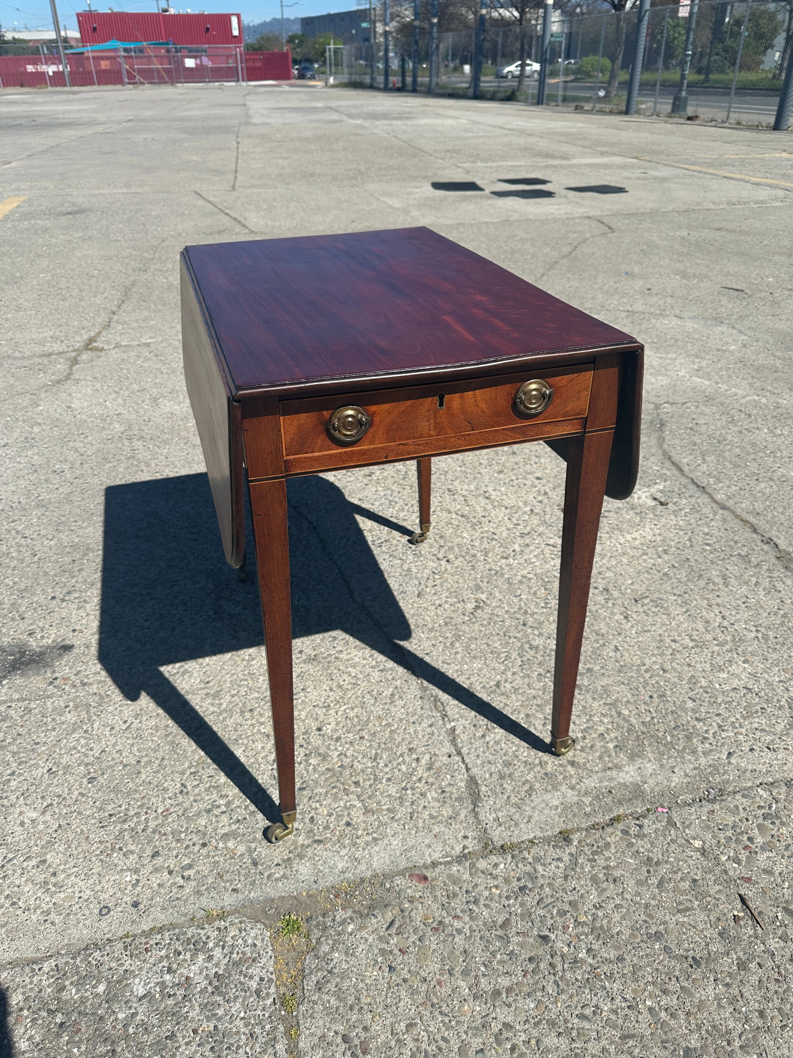 Antique Federal Sheraton Mahogany Drop Leaf Pembroke Table Inlay Brass Casters - 2