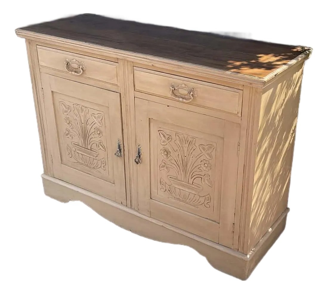 English Edwardian Painted Pine Cabinet Buffet Sideboard 1900s: English Edwardian Painted Pine Cabinet Buffet Sideboard 1900s Sound draws all run smooth and free. Condition: Alterations: Restored Imperfections: Some Imperfections Condition Notes: Sound condition