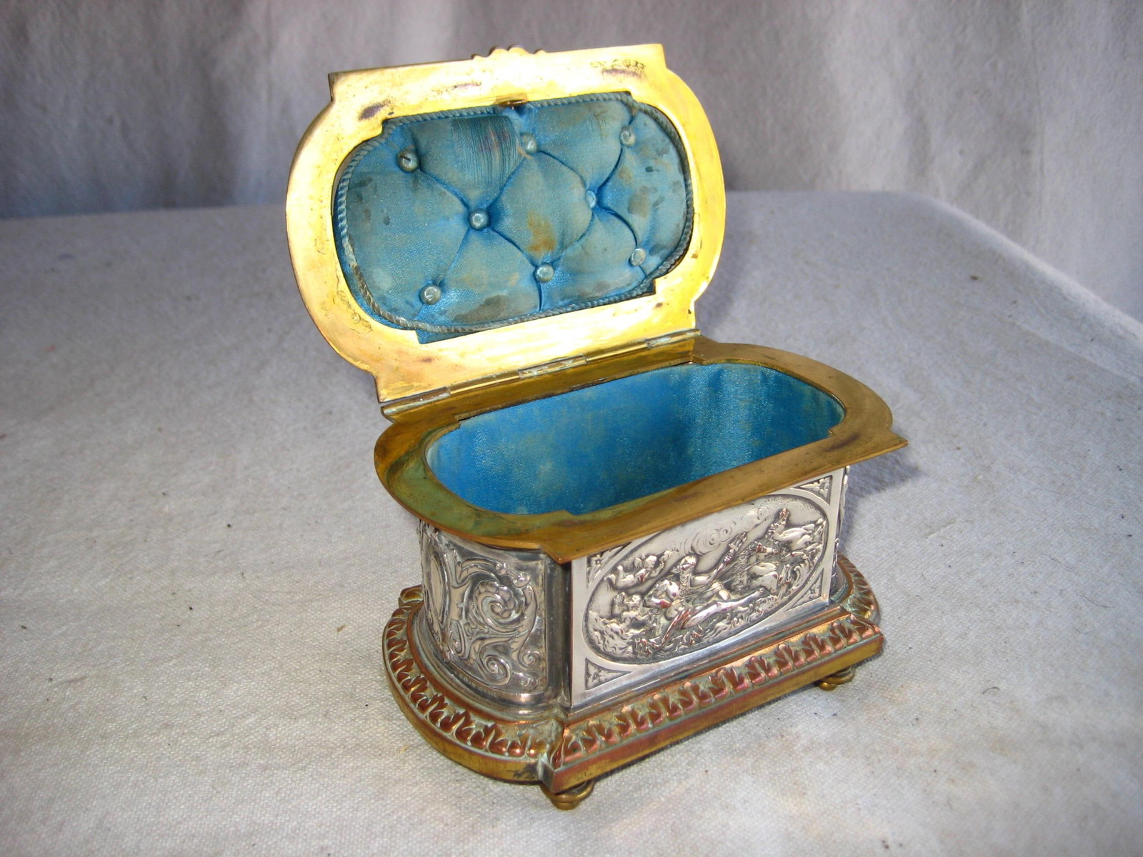 Mid 18th Century French Napoleon III Silver Plate Jewelry Box - 4