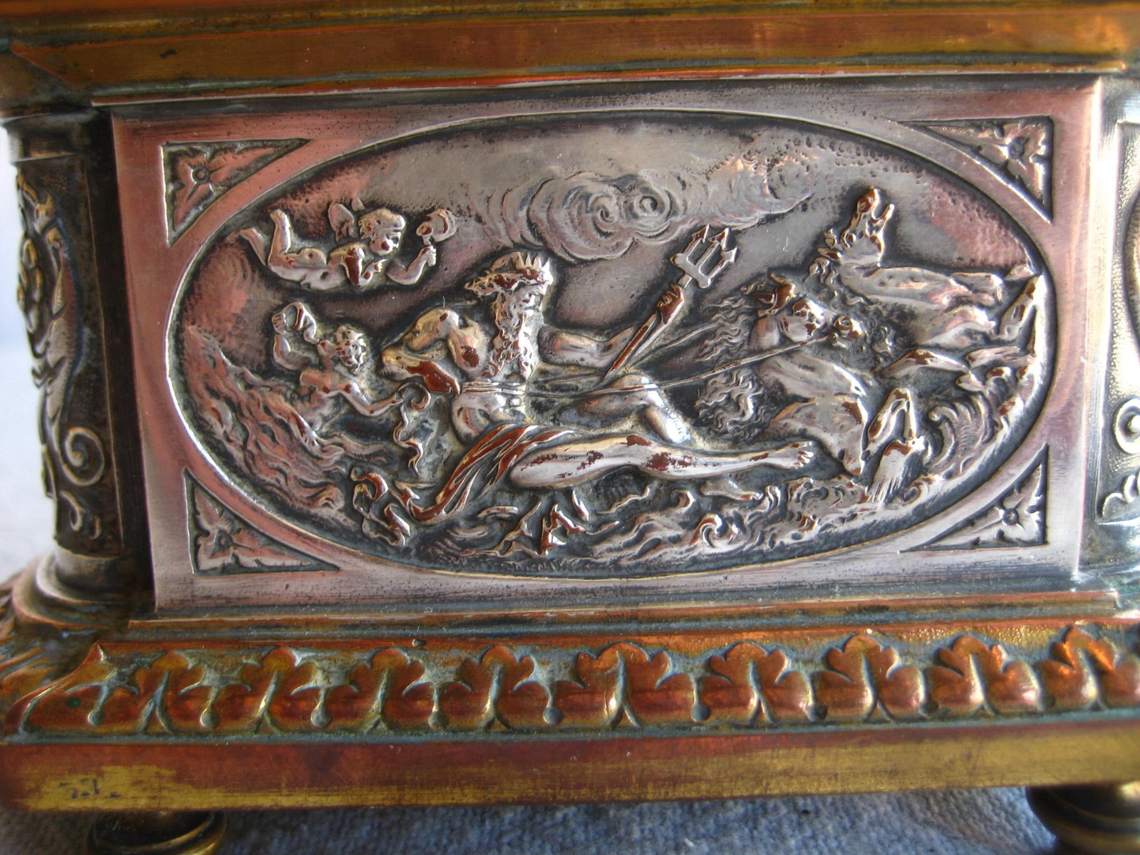 Mid 18th Century French Napoleon III Silver Plate Jewelry Box - 6