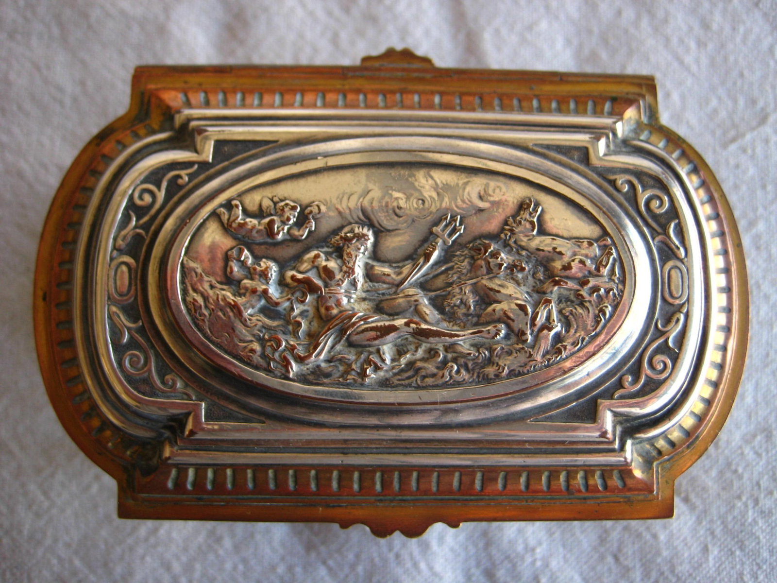 Mid 18th Century French Napoleon III Silver Plate Jewelry Box - 7