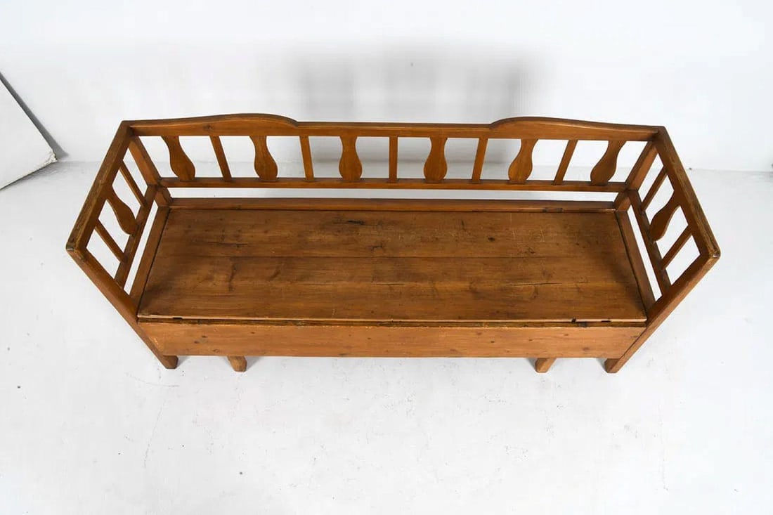 19th Century Swedish Hand-Carved Pine Settle Bench With Storage - 4