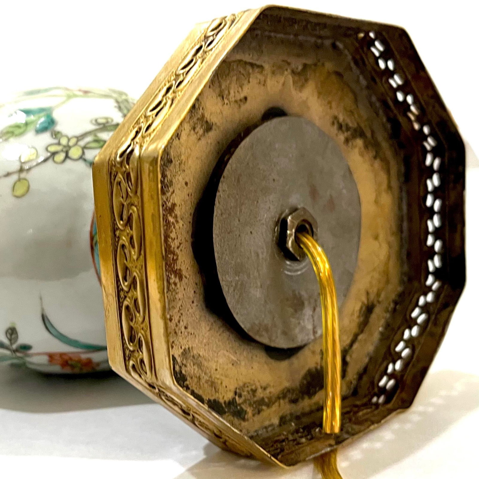 1920's Chinese Famille Rose Porcelain Vase Table Lamp - Newly Rewired - 11