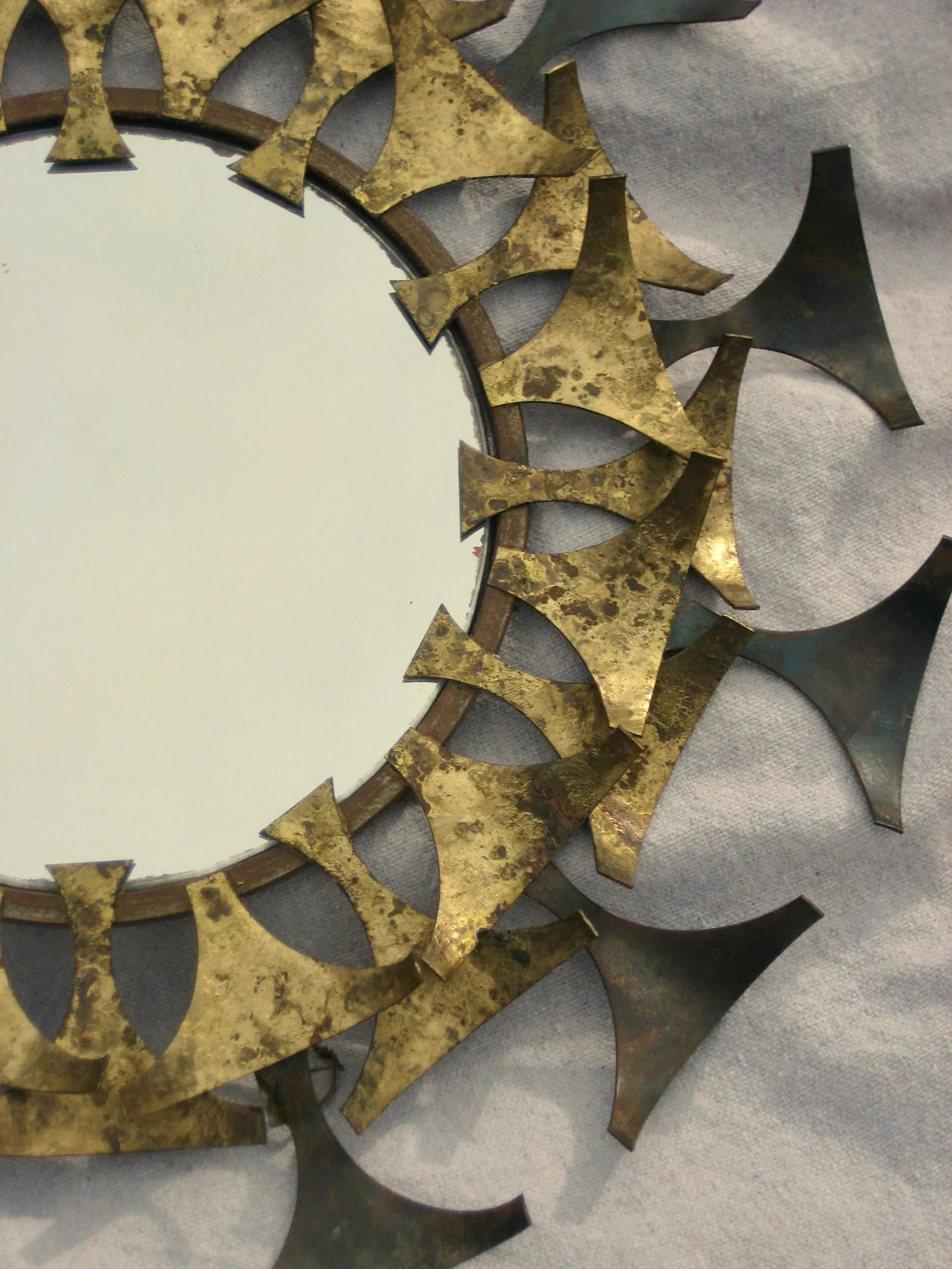 Mid-Century Modern Sunburst Iron Round Mirror Marc Weinstein Style - 4