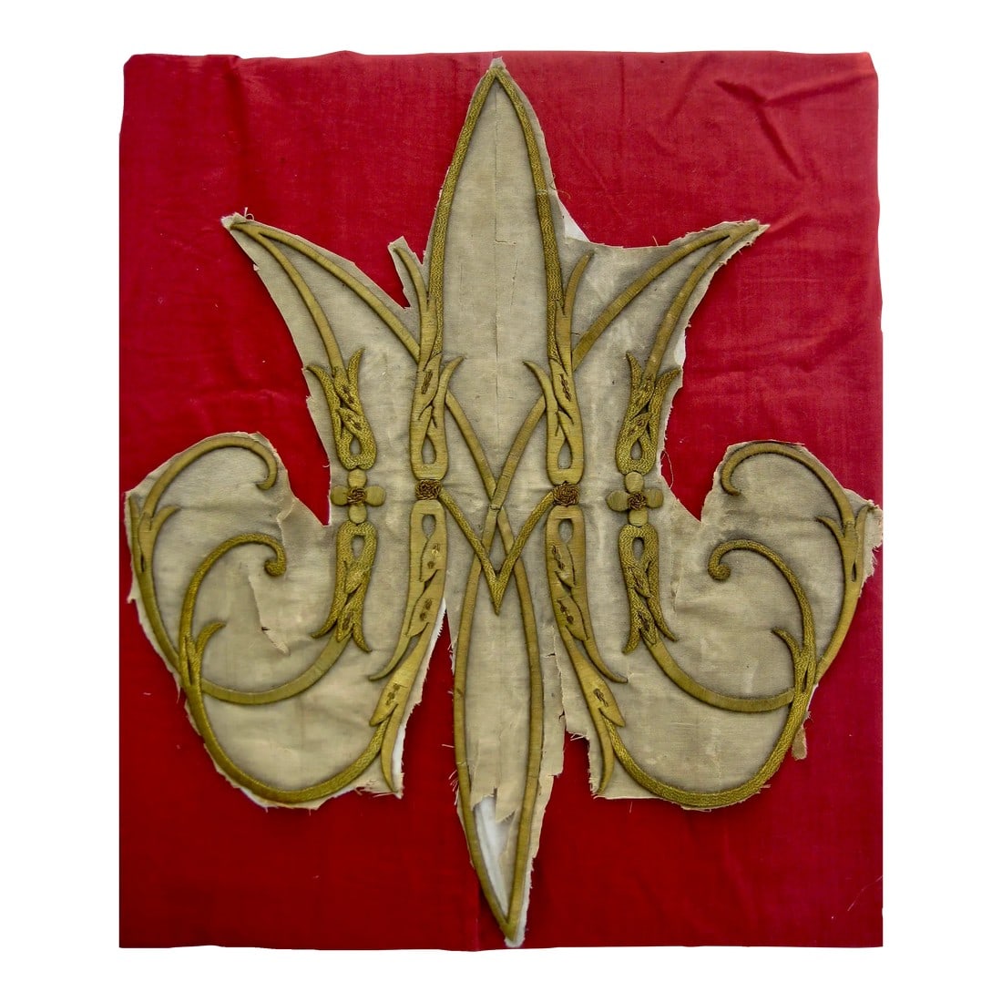 Large Gold Embroidery Monogram Banner Fragment 1800 Hundreds: This is really an exceptional fragment large monogram in gold thread embroidery from a banner early 1800 hundreds , the size 18 h on 15w , gives you endless possibilities of use , in very good shape