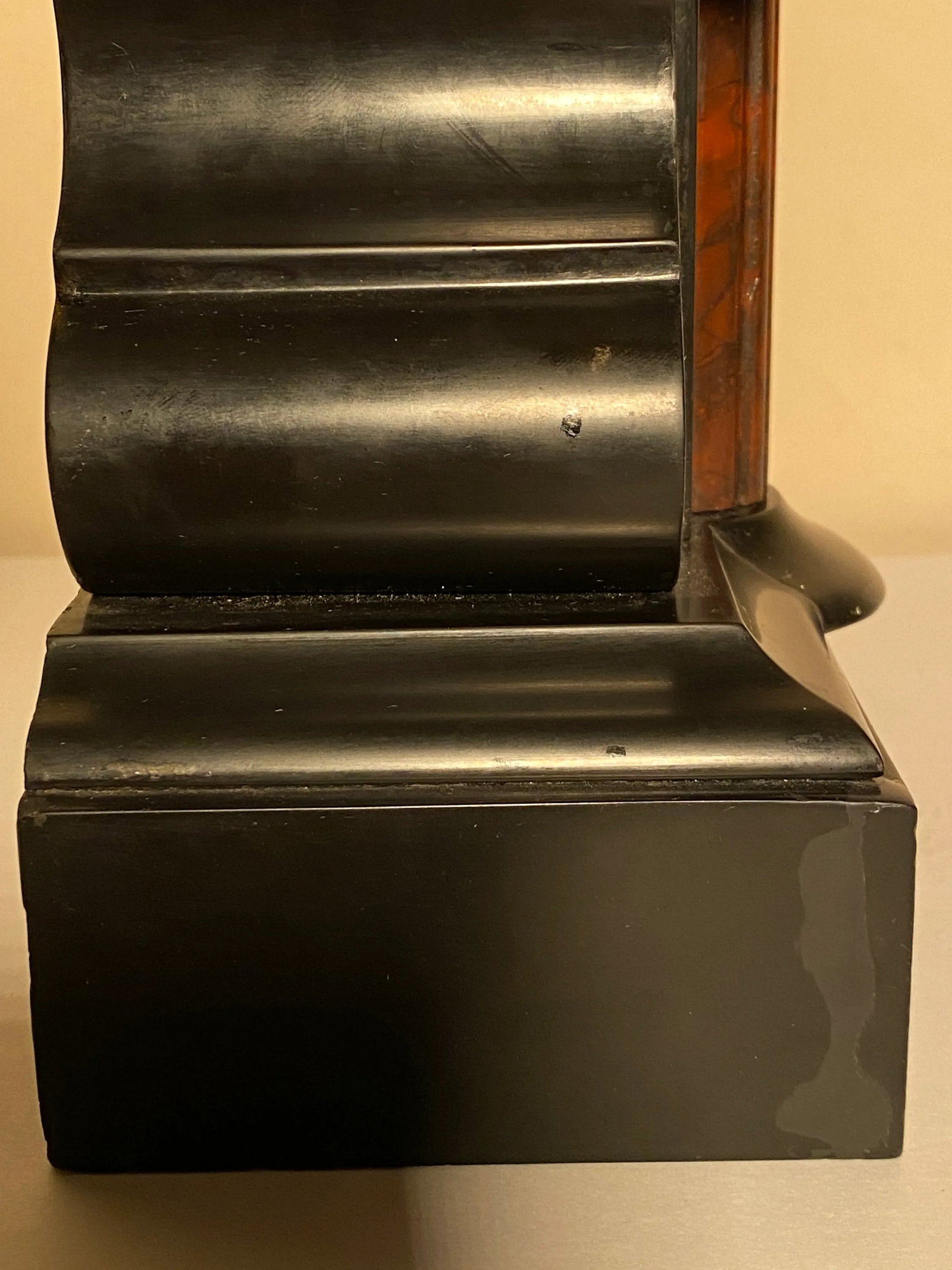 Late 19th Century French Tazza in Belgian Noir Marble With Red Verona Marble Details - 5