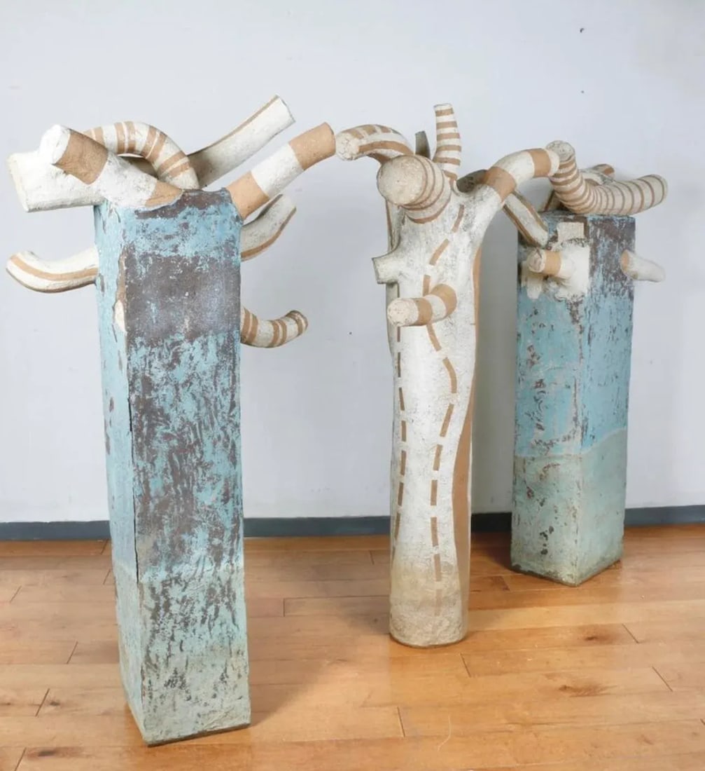 Large Concrete Vintage Set of 3 Outdoor Pedestal Decor - 4