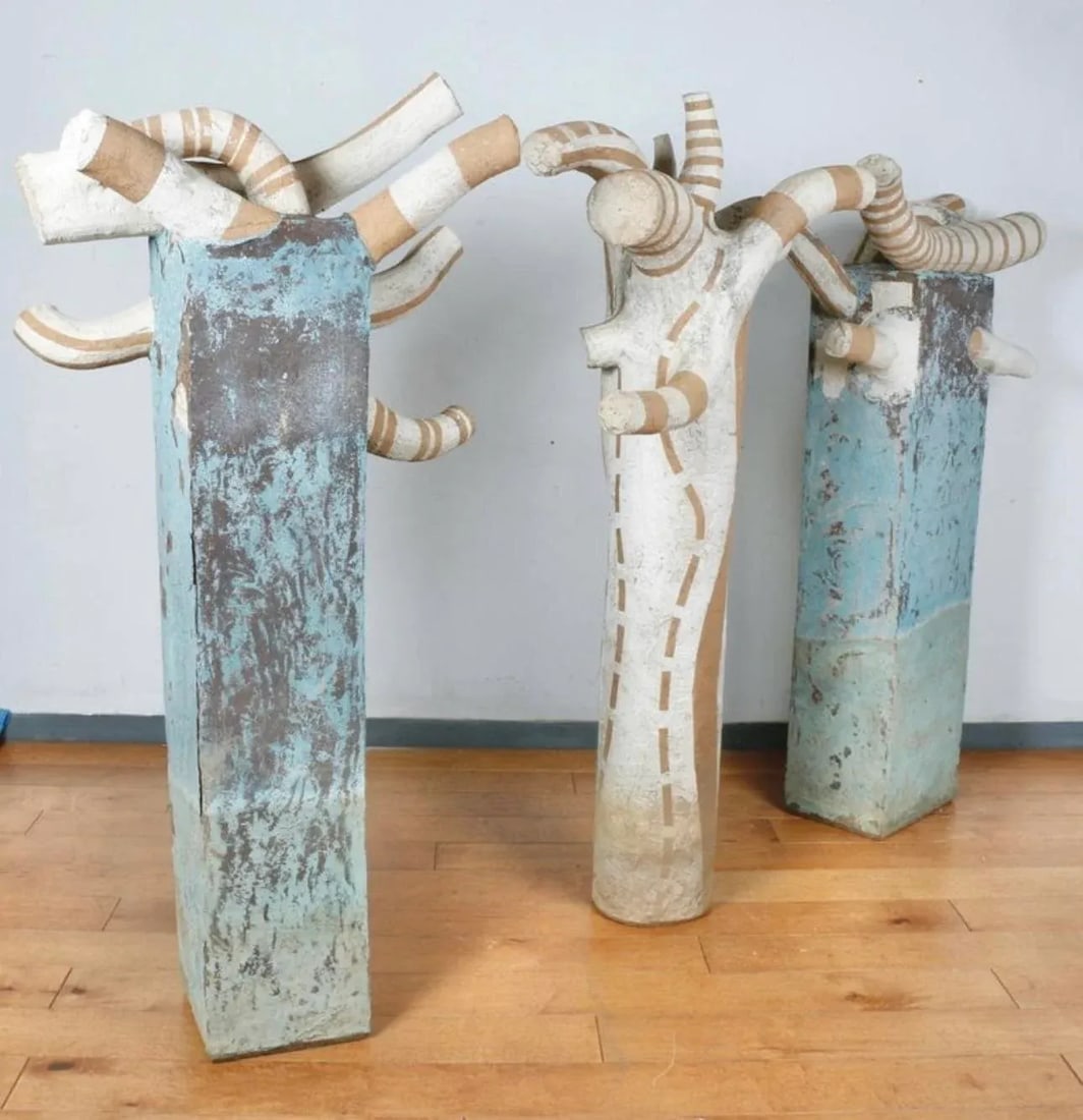 Large Concrete Vintage Set of 3 Outdoor Pedestal Decor - 5
