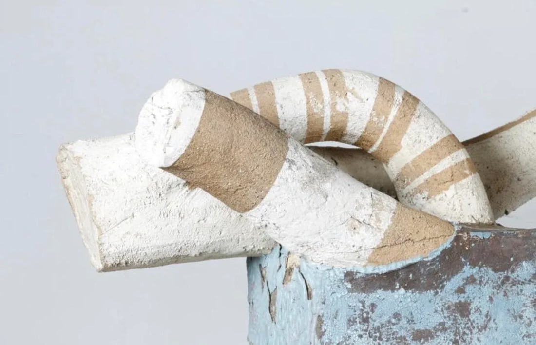 Large Concrete Vintage Set of 3 Outdoor Pedestal Decor - 9