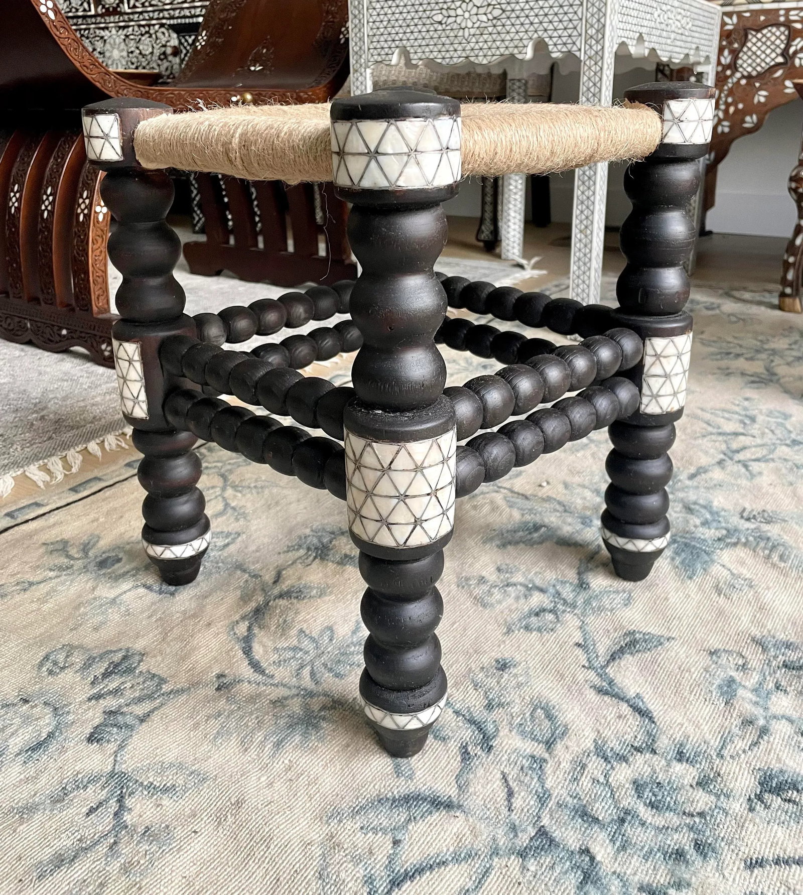 1990s Vintage Mother of Pearl Inlaid Stool - 7